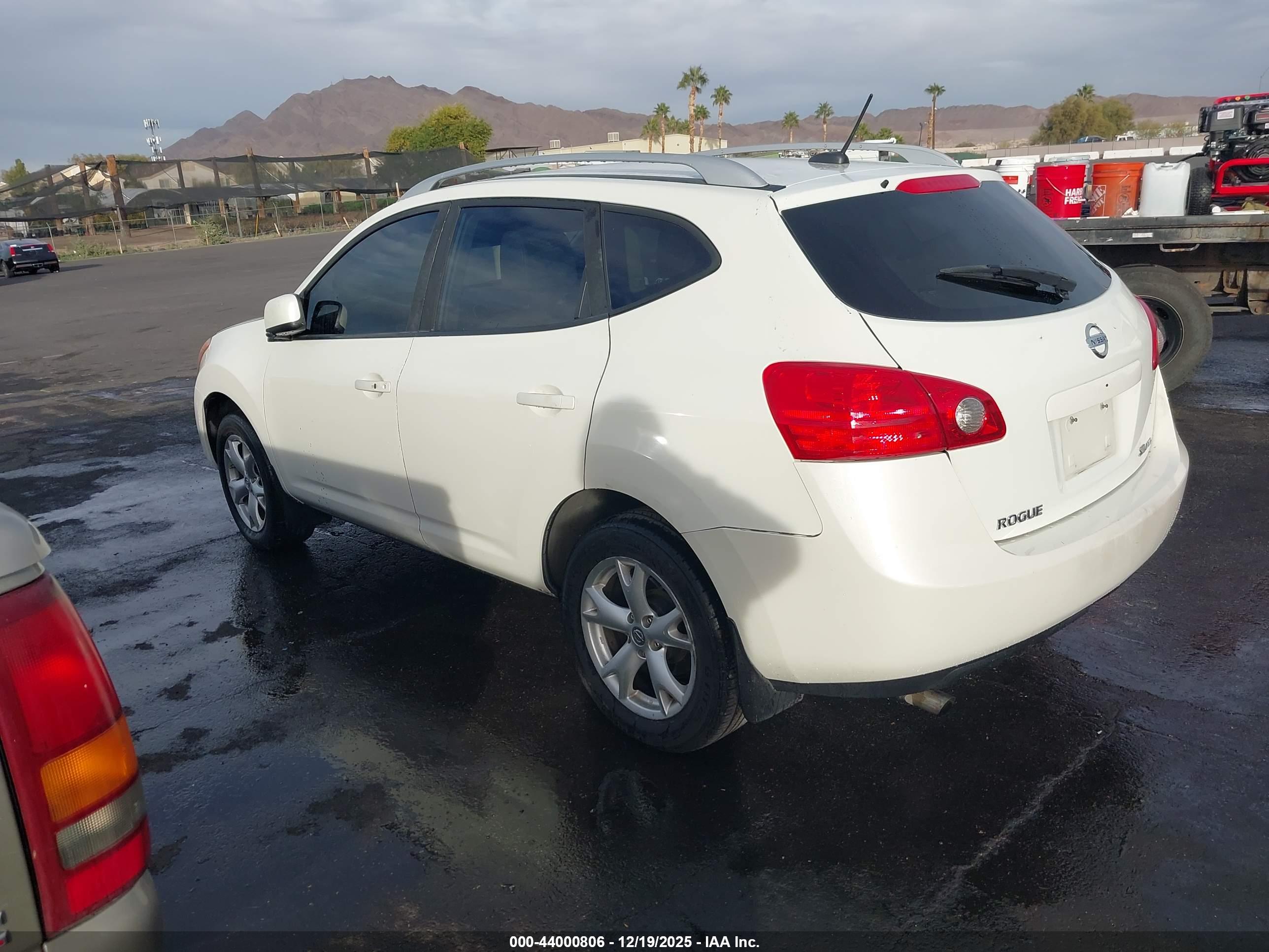 NISSAN ROGUE image 3