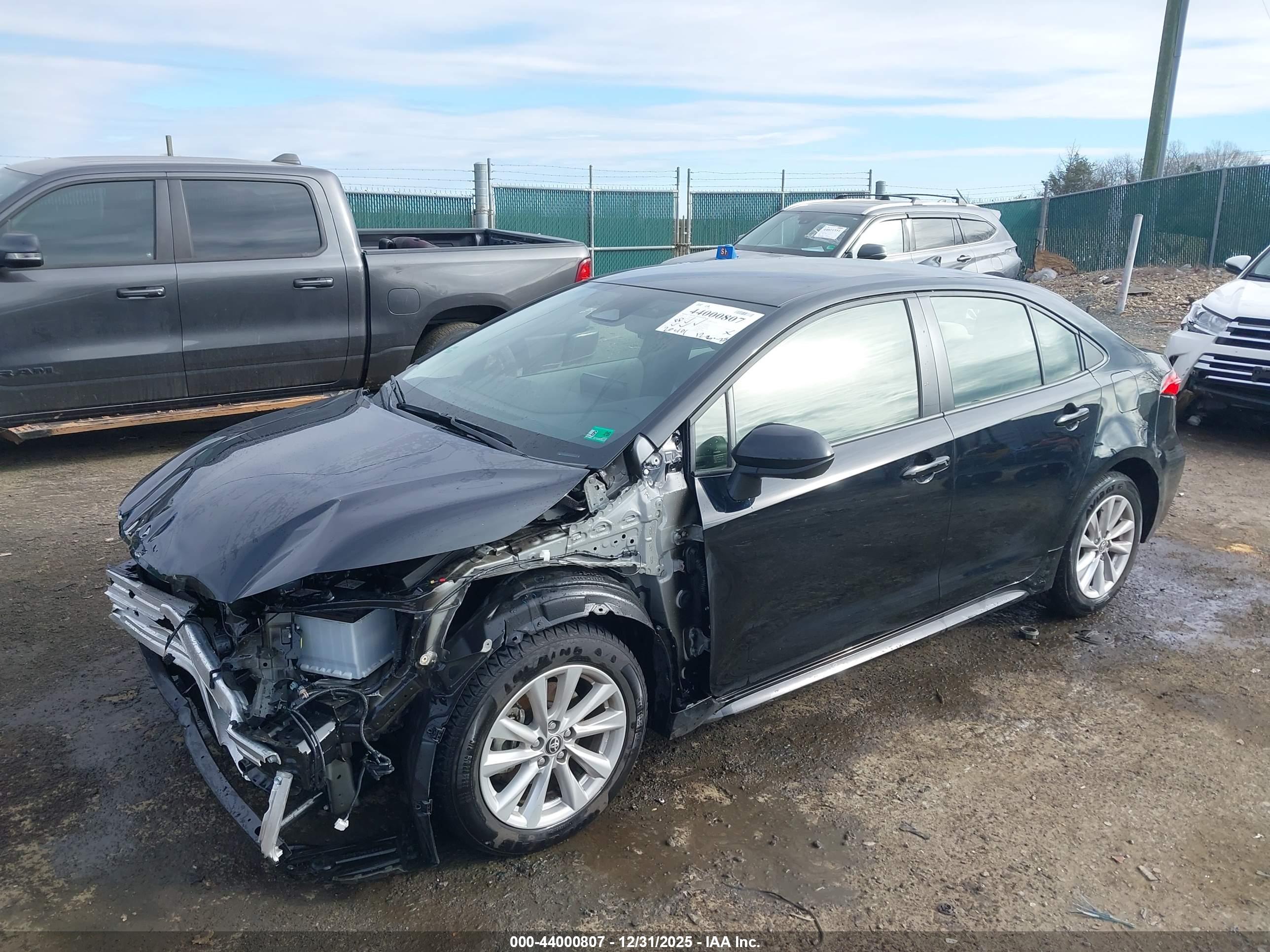 TOYOTA COROLLA image 2