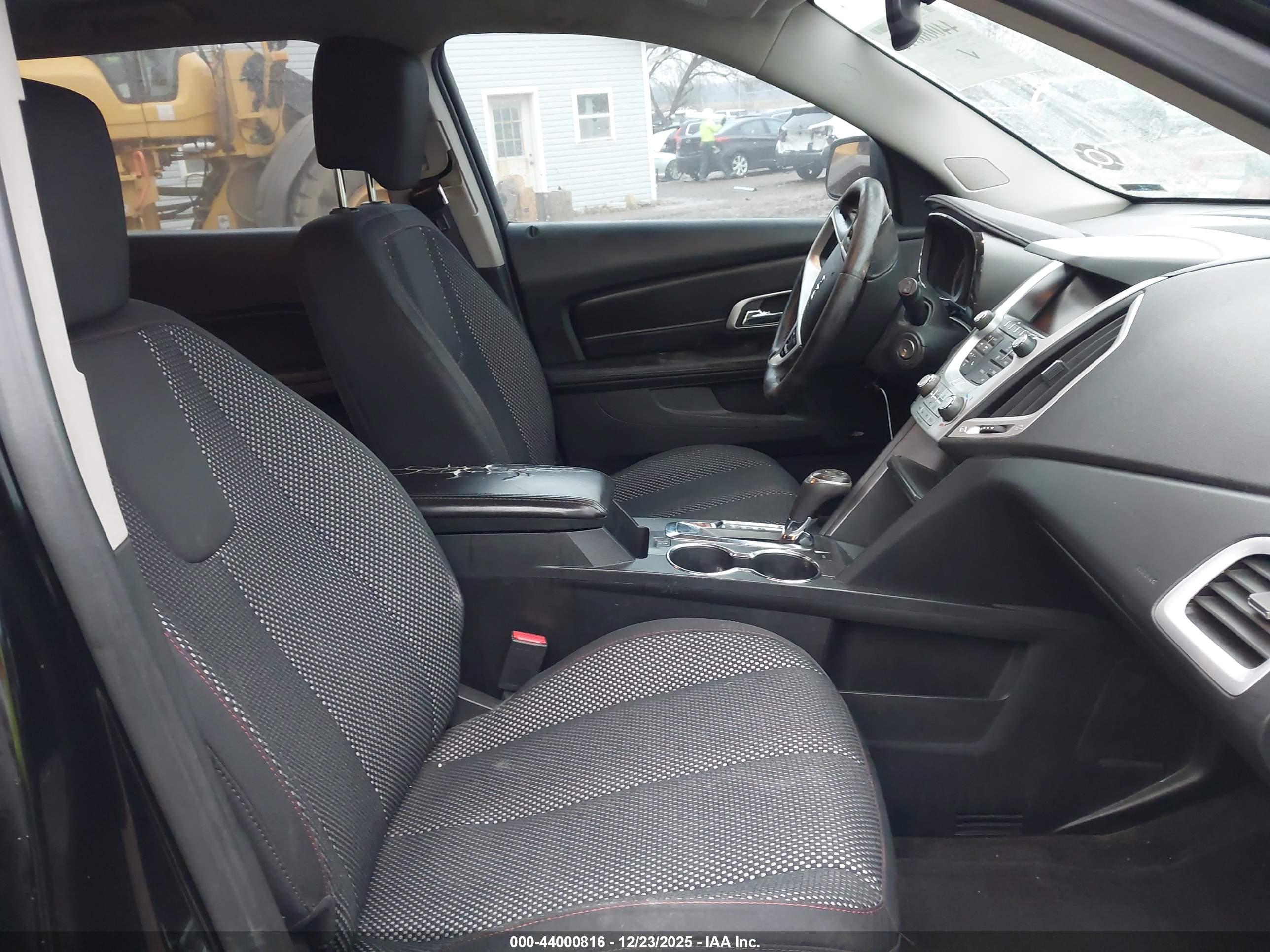GMC TERRAIN image 5