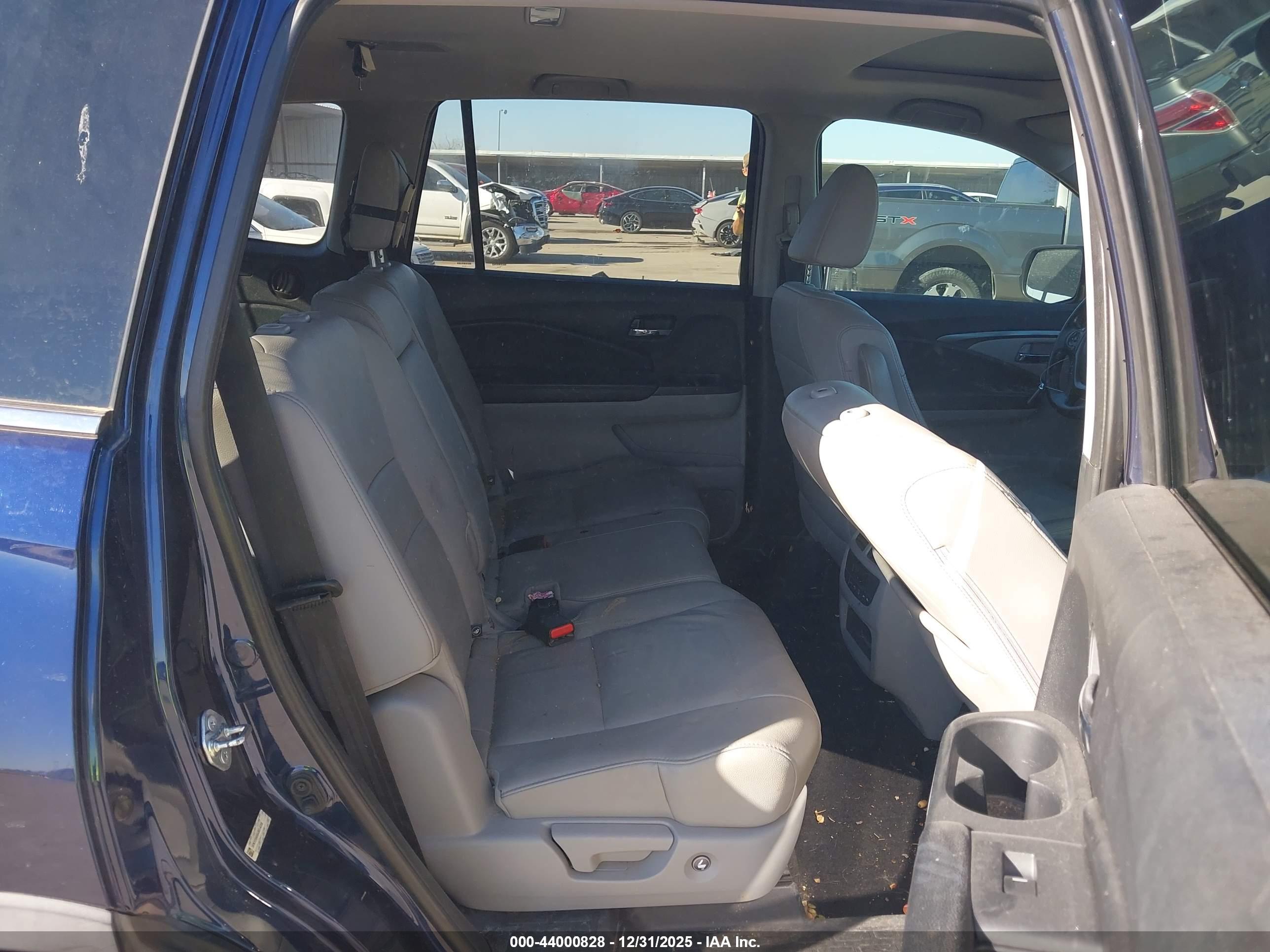 HONDA PILOT image 8