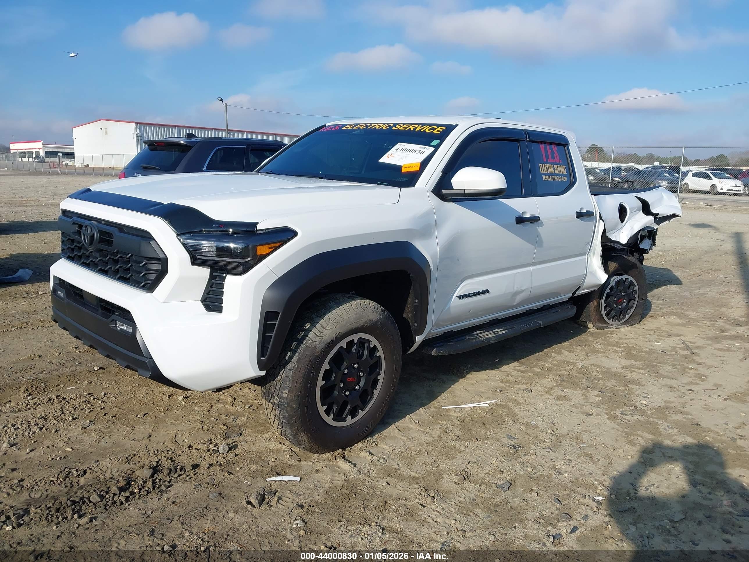 TOYOTA TACOMA image 2