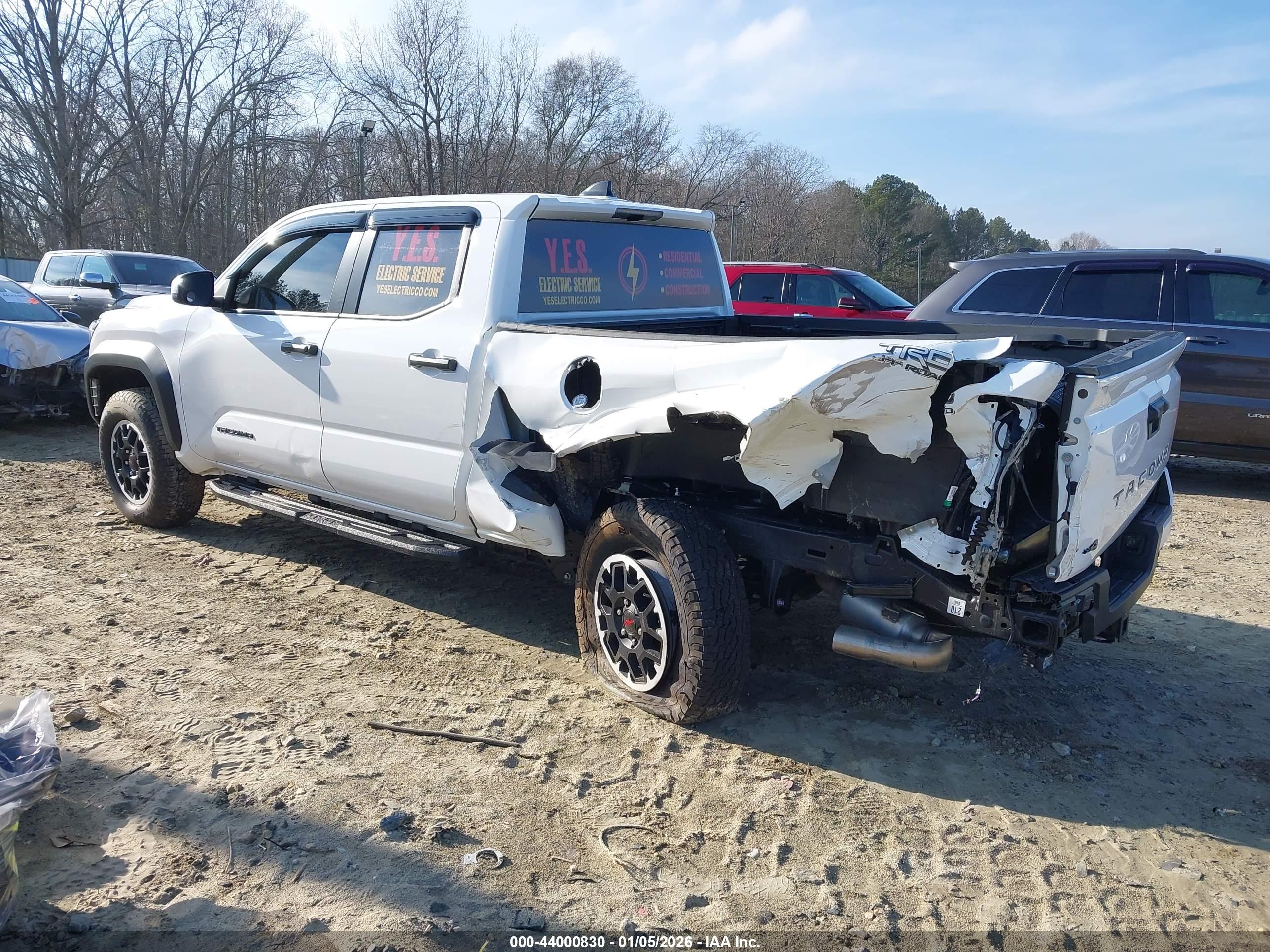TOYOTA TACOMA image 3