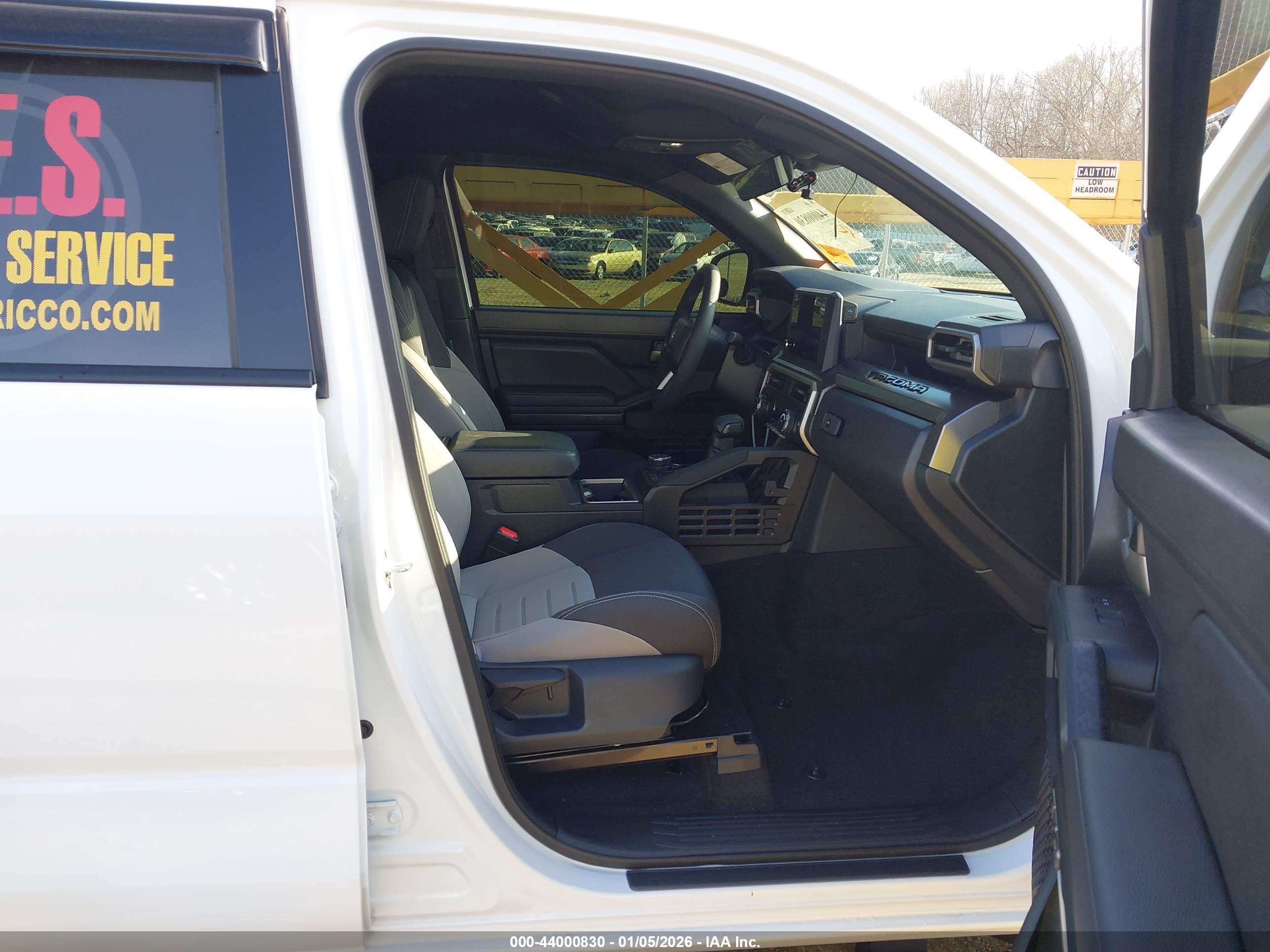 TOYOTA TACOMA image 5