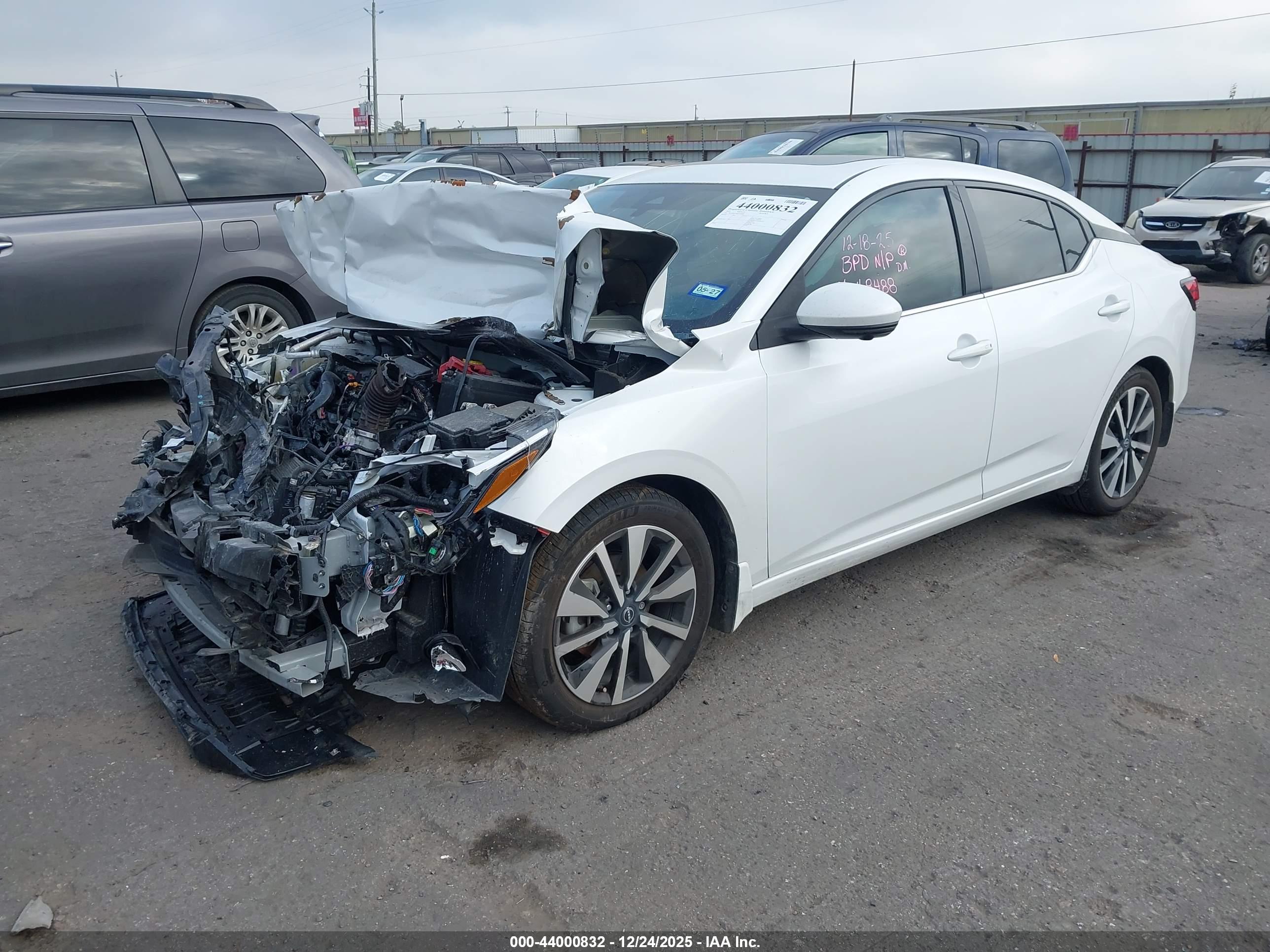 NISSAN SENTRA image 2
