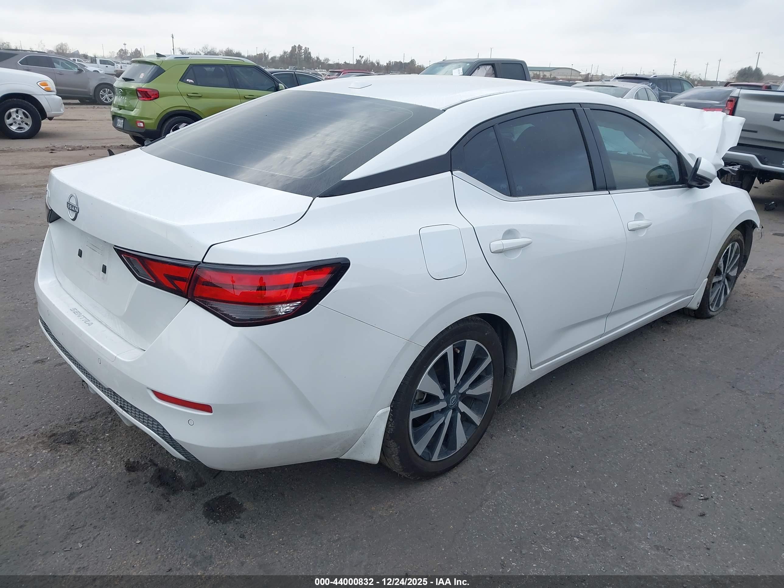NISSAN SENTRA image 4