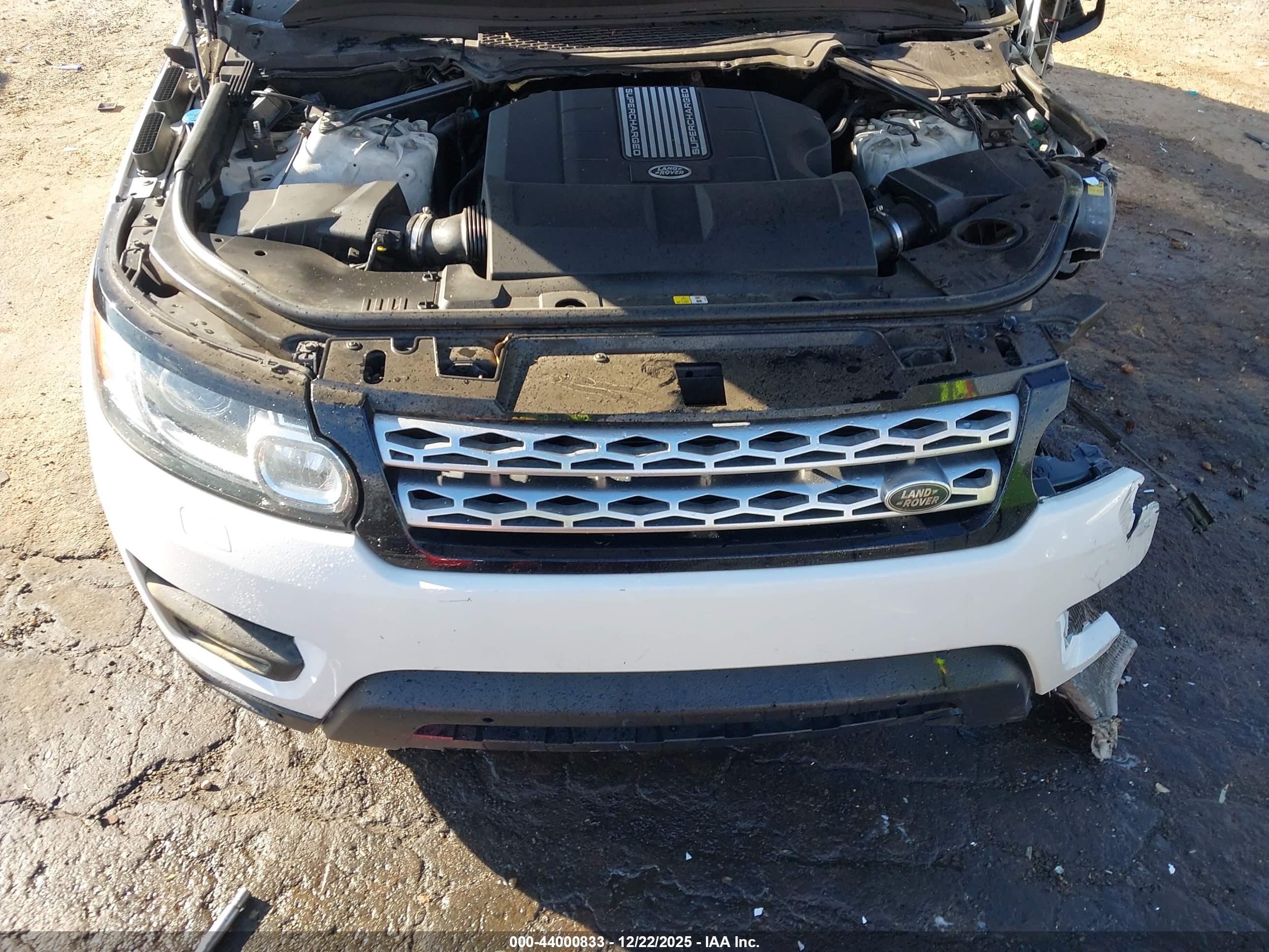 LAND ROVER image 10