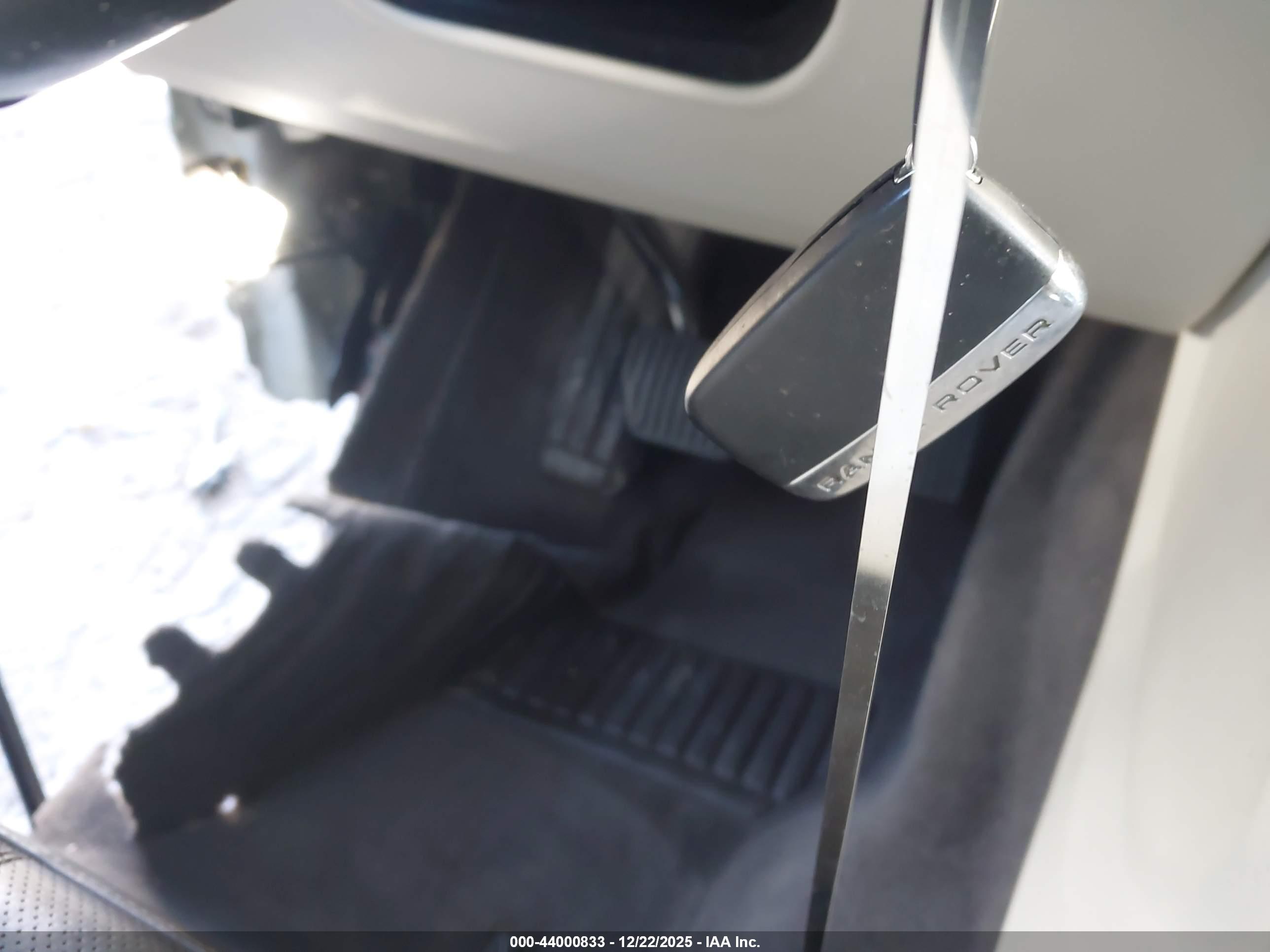 LAND ROVER image 11