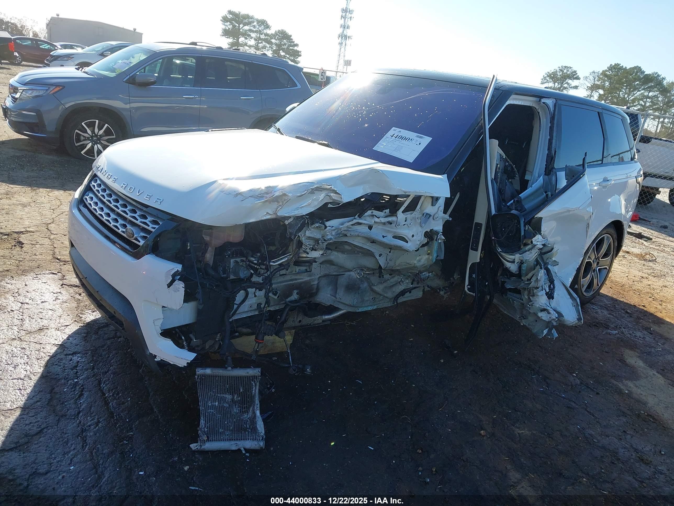 LAND ROVER image 2