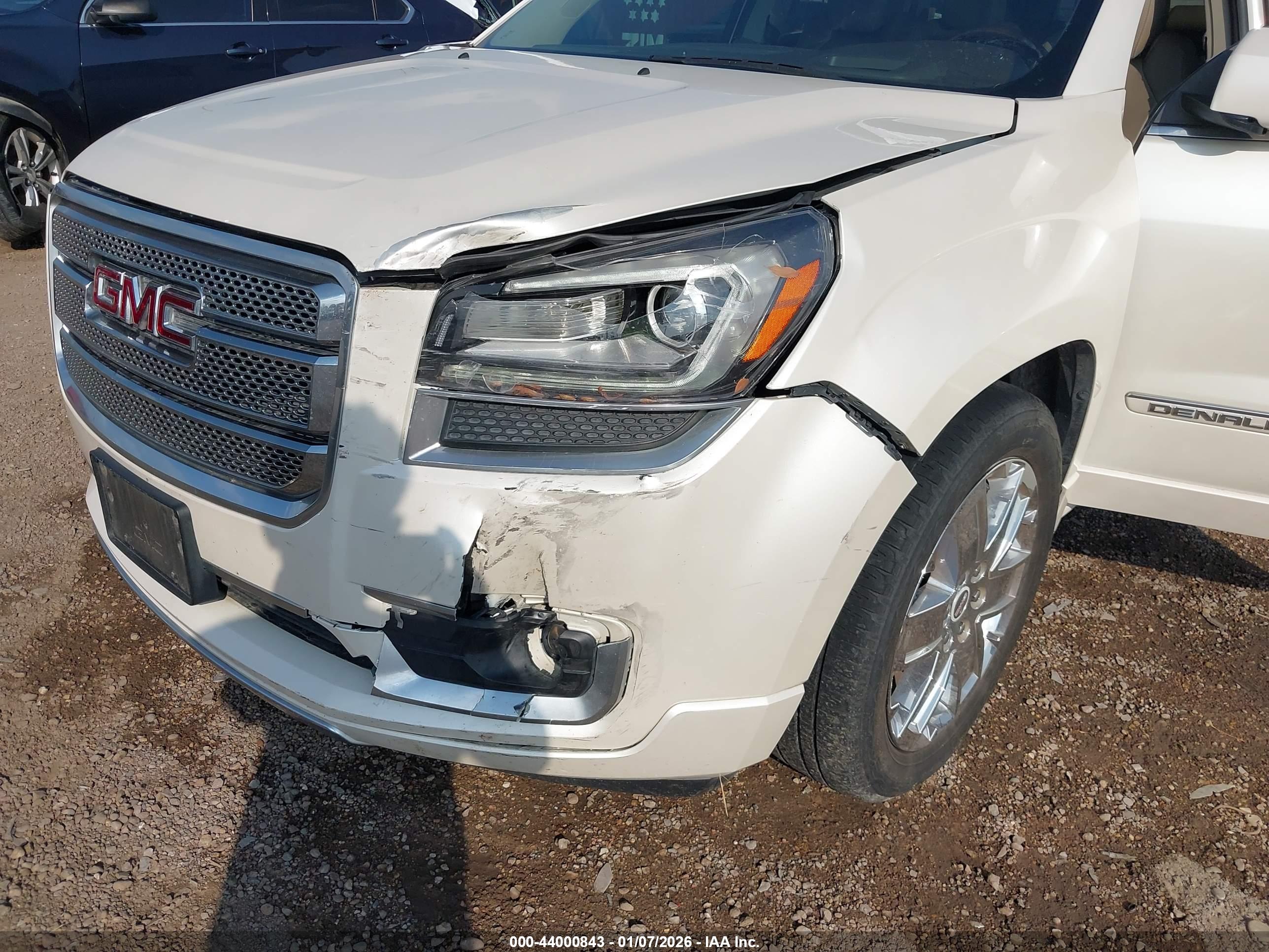 GMC ACADIA image 6