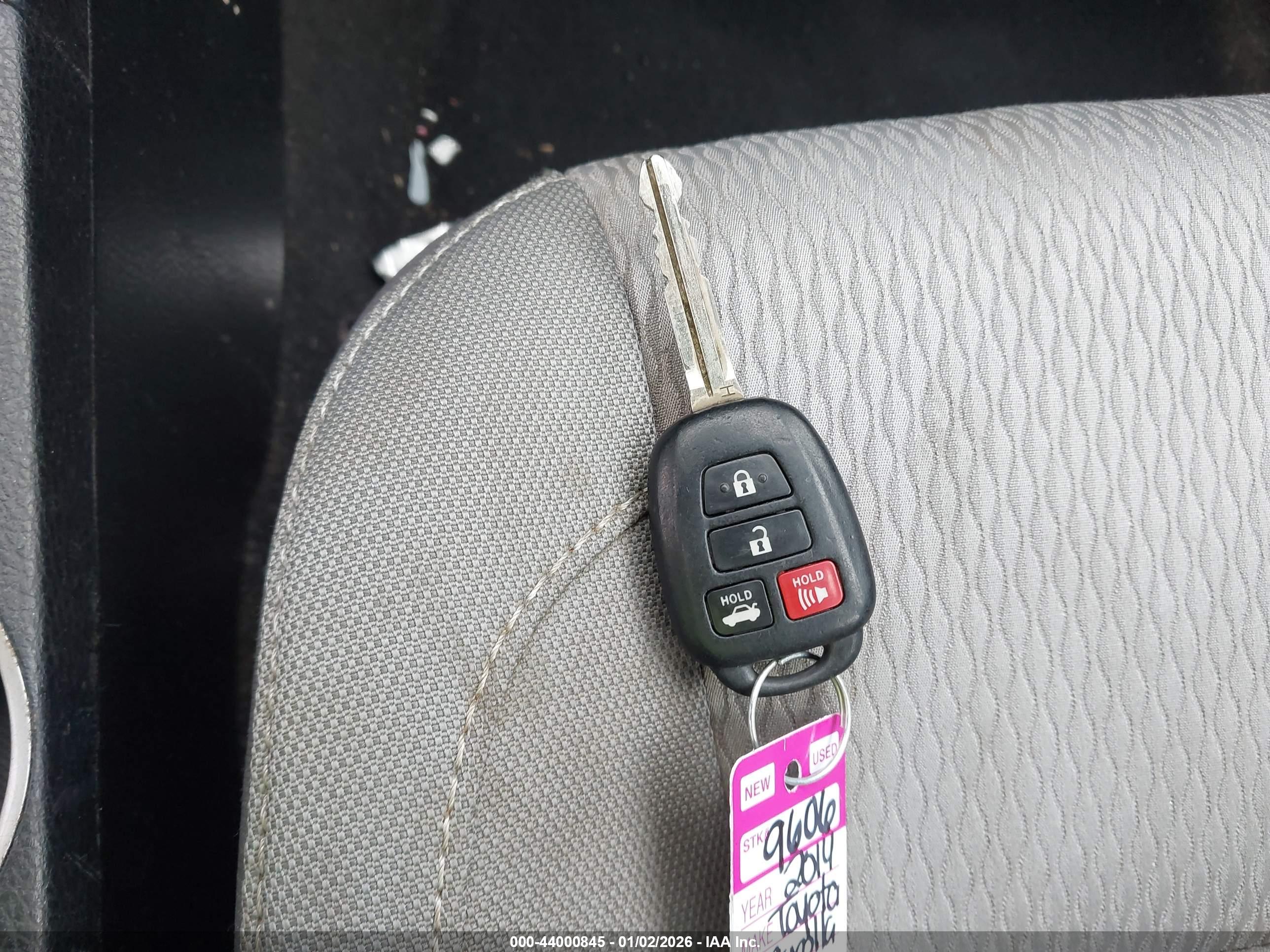 TOYOTA COROLLA image 11