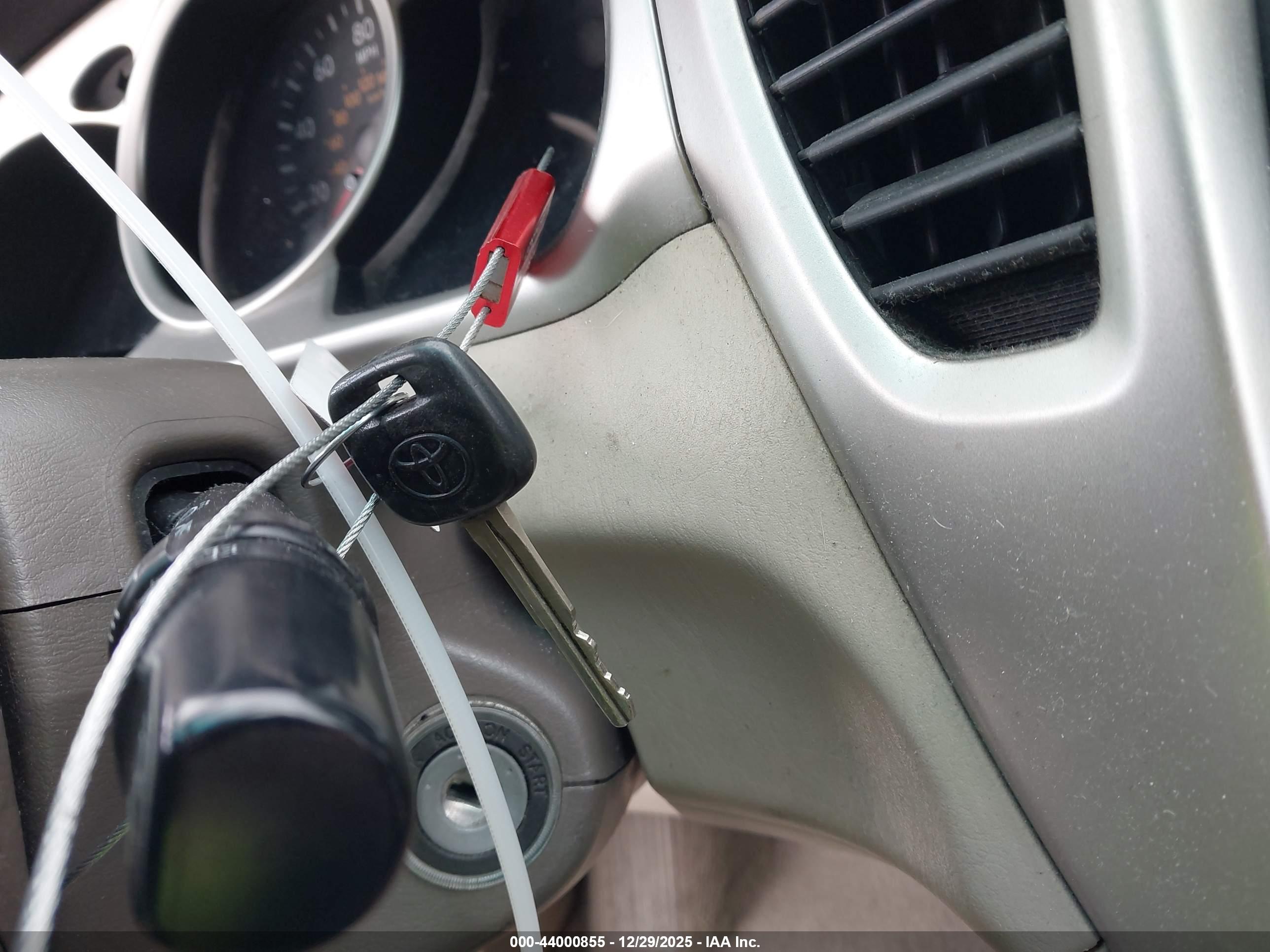 TOYOTA HIGHLANDER image 11