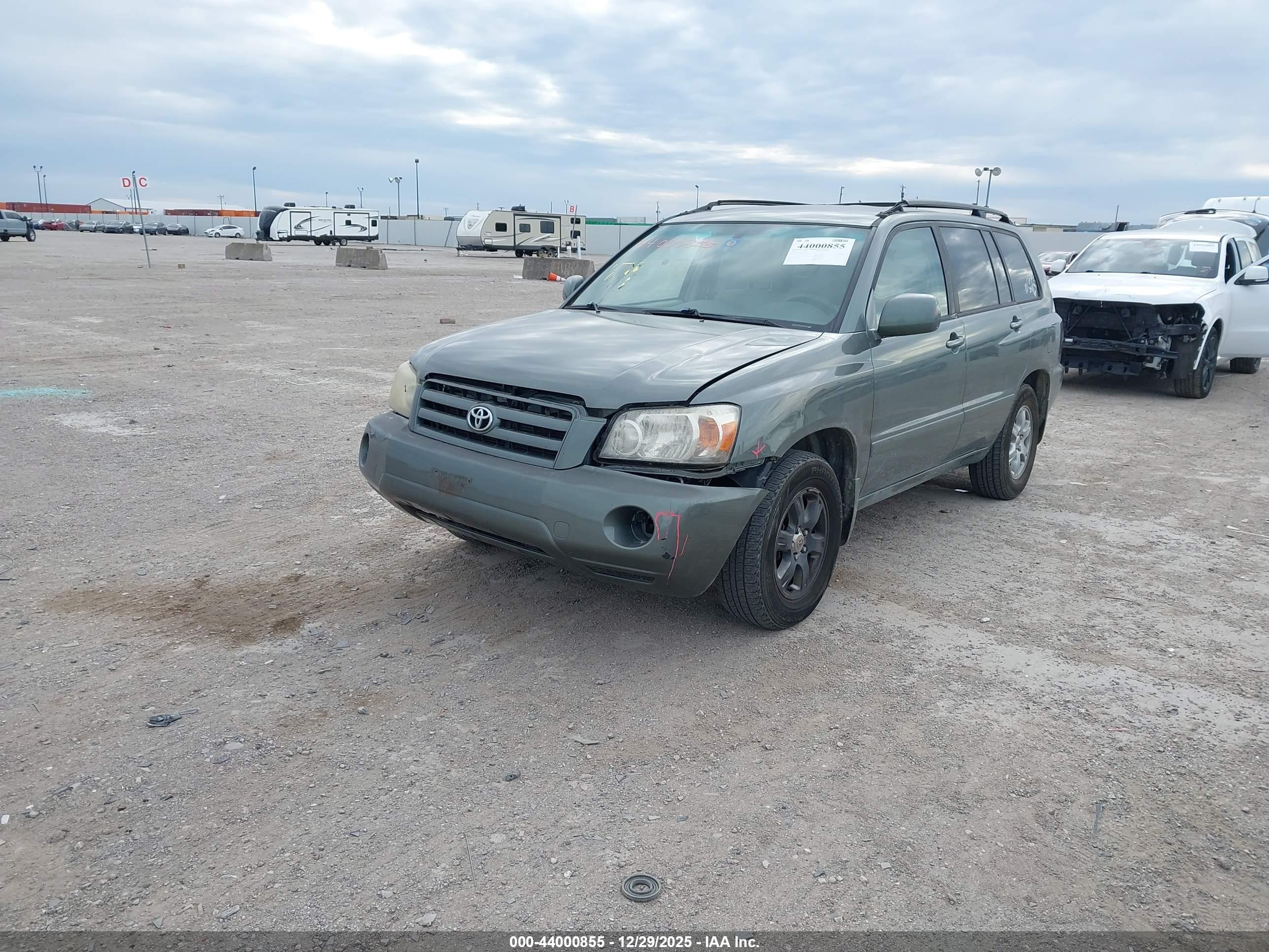 TOYOTA HIGHLANDER image 2