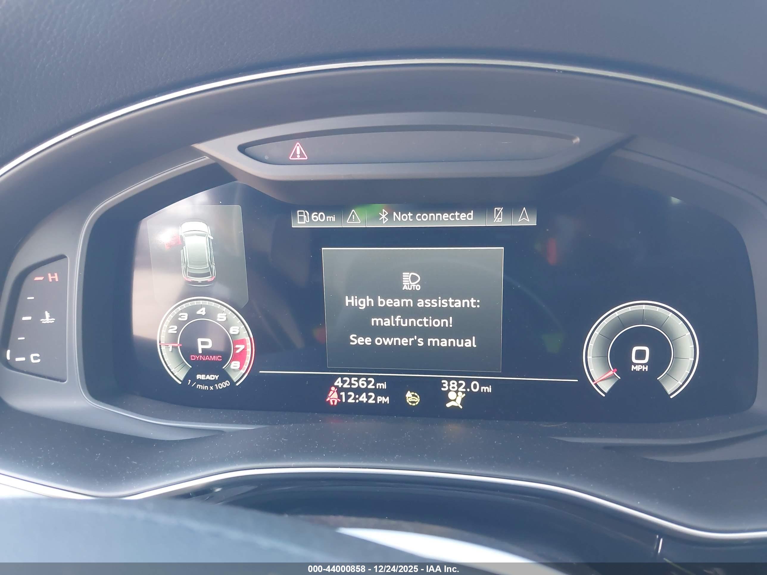 AUDI Q8 image 7