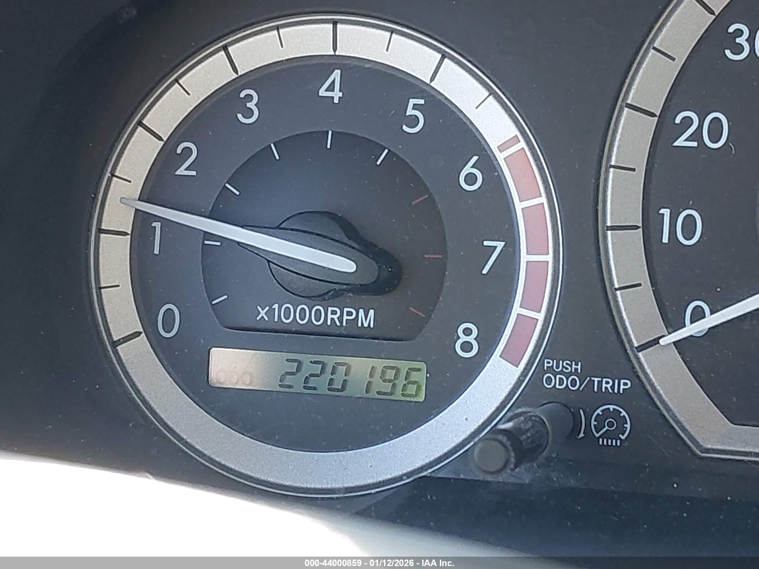 TOYOTA SIENNA image 7