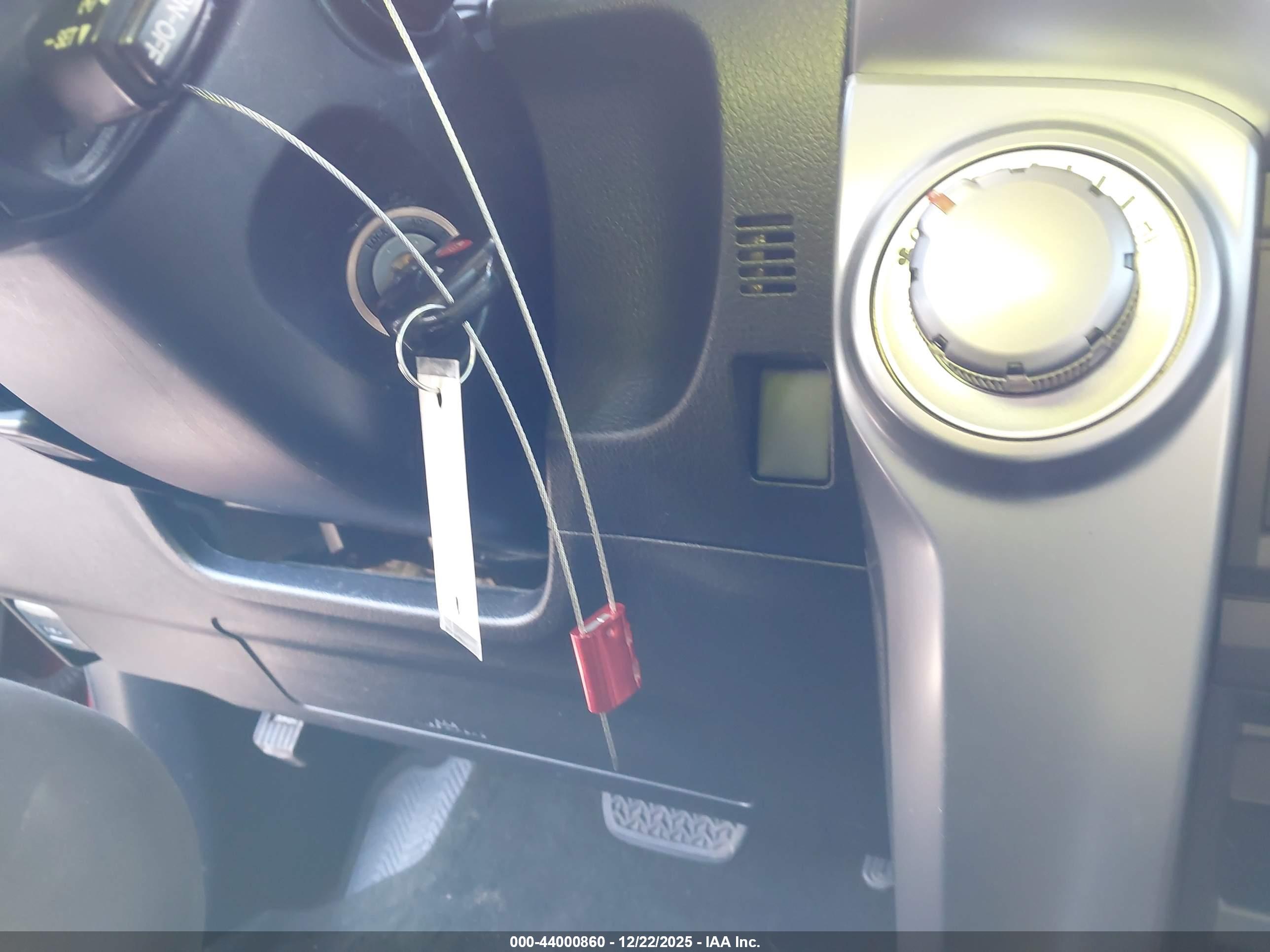 TOYOTA 4RUNNER image 11