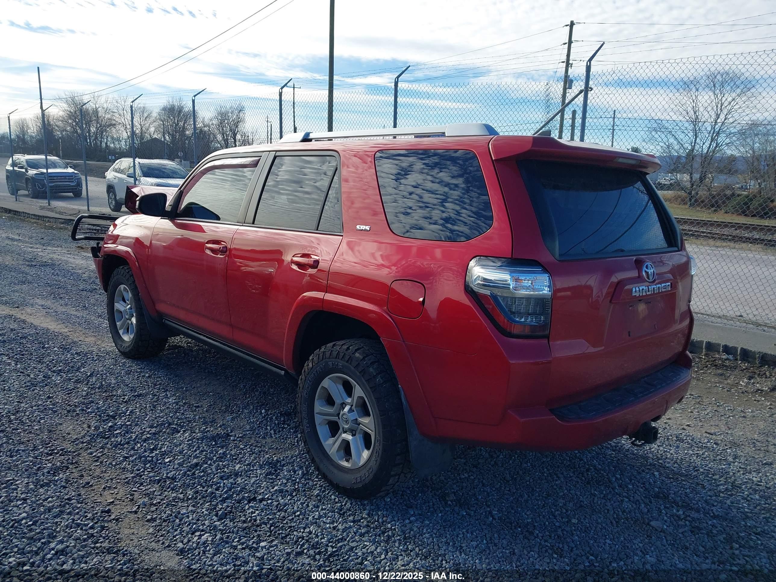 TOYOTA 4RUNNER image 3