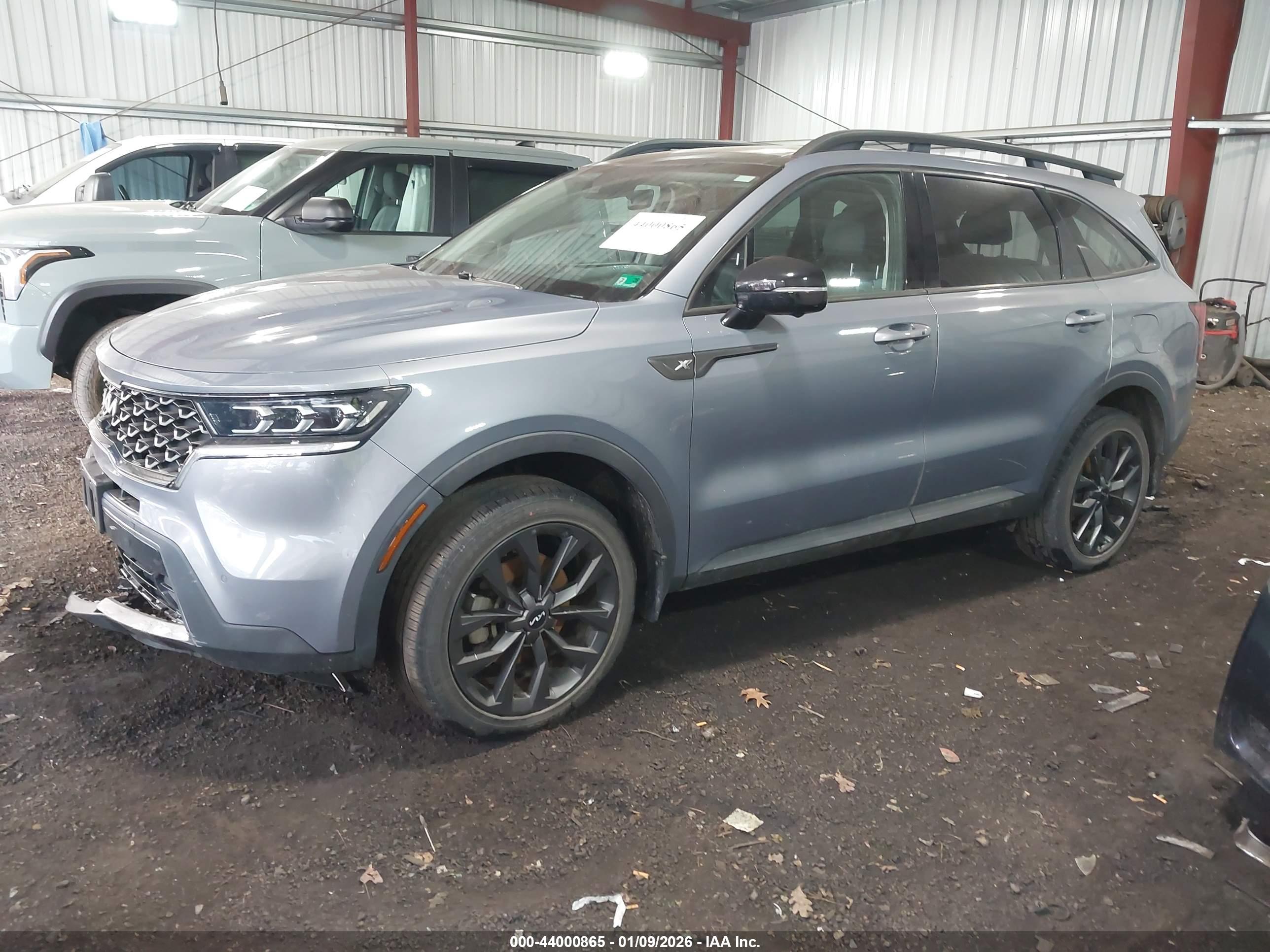 KIA SORENTO image 2