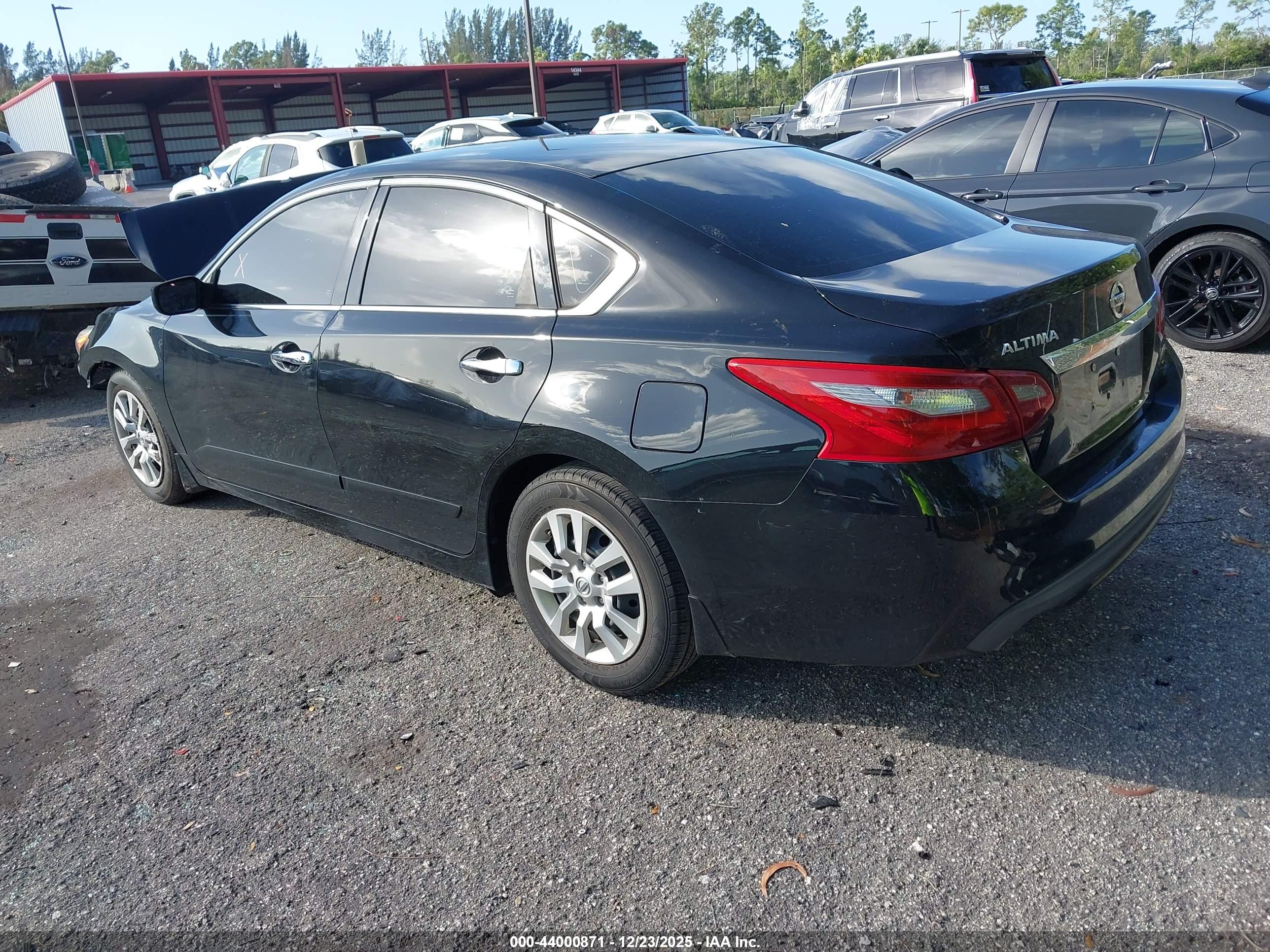 NISSAN ALTIMA image 3