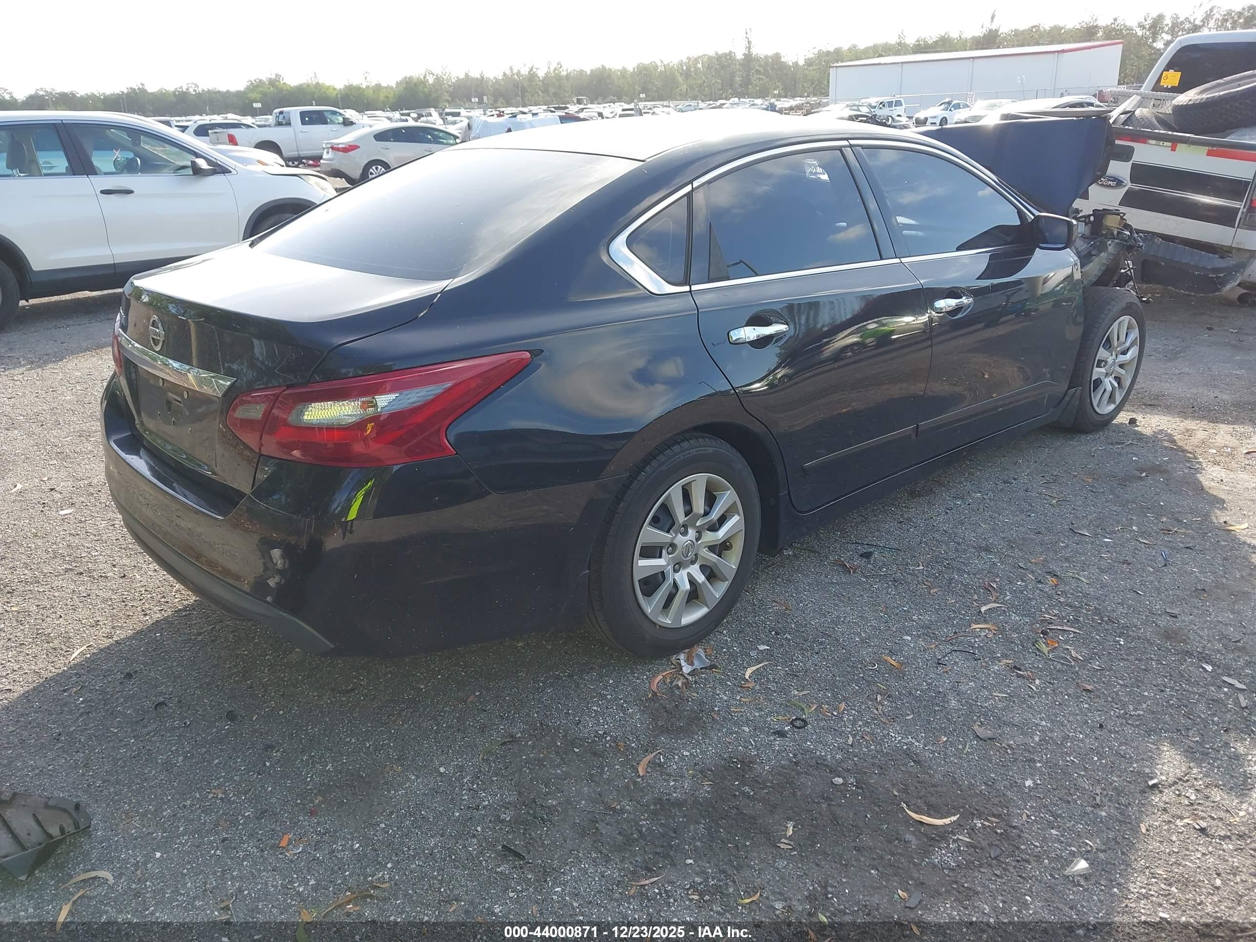 NISSAN ALTIMA image 4