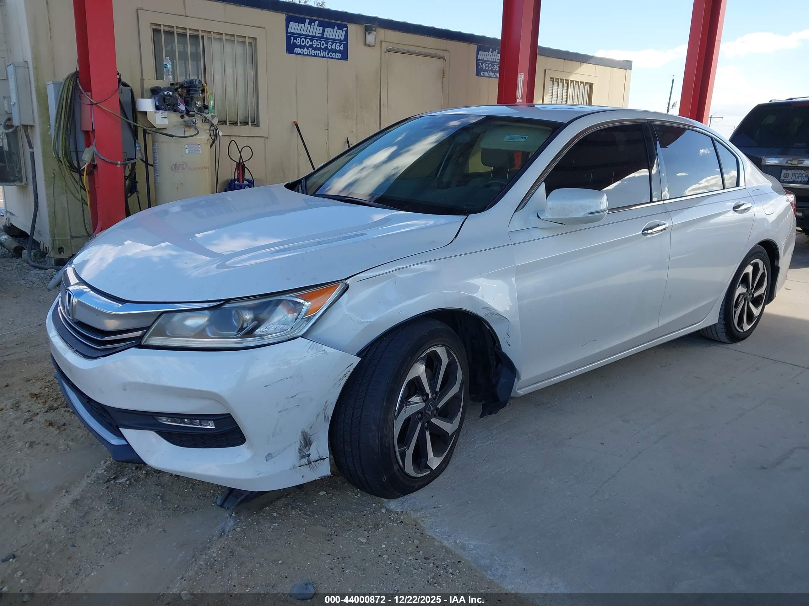 HONDA ACCORD image 2