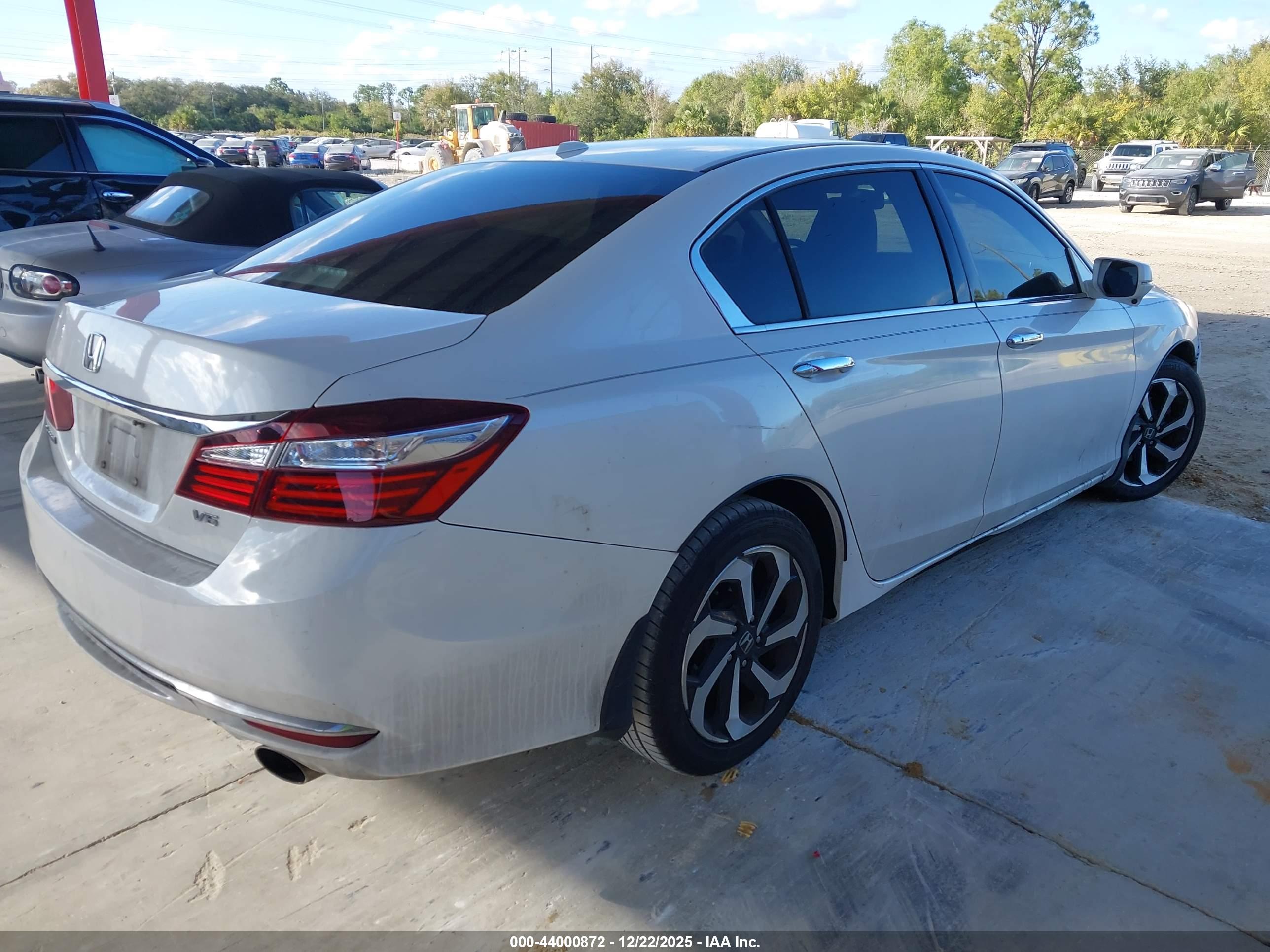 HONDA ACCORD image 4
