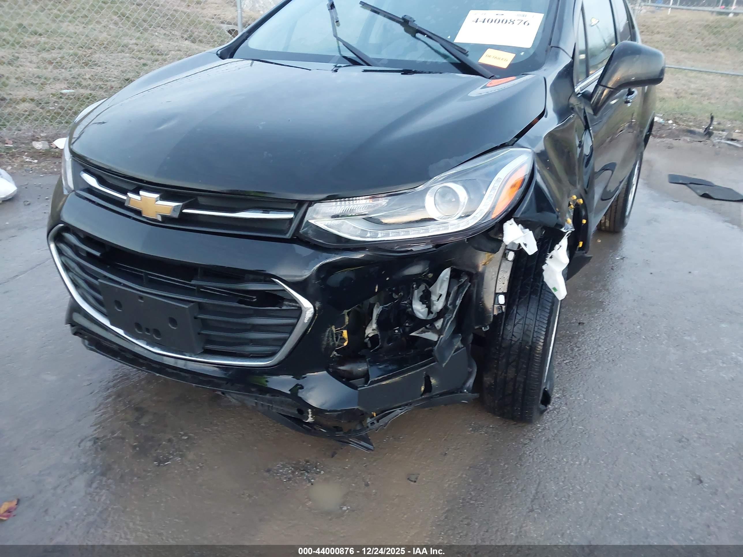CHEVROLET TRAX image 6