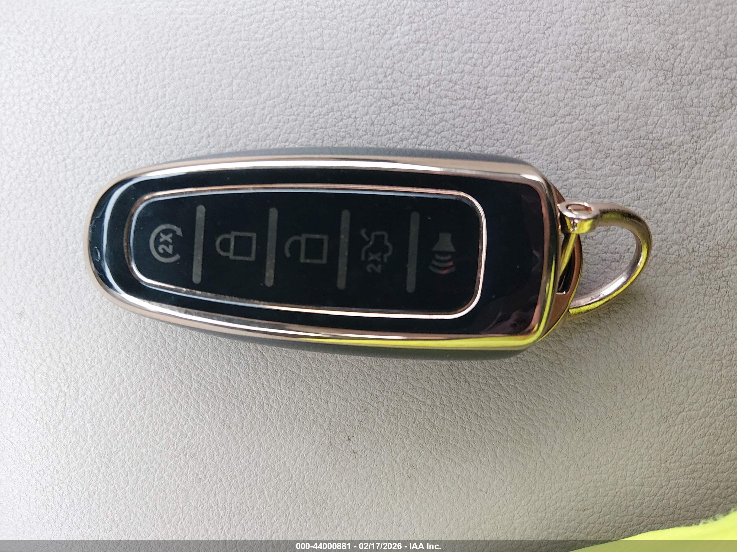 FORD ESCAPE image 11