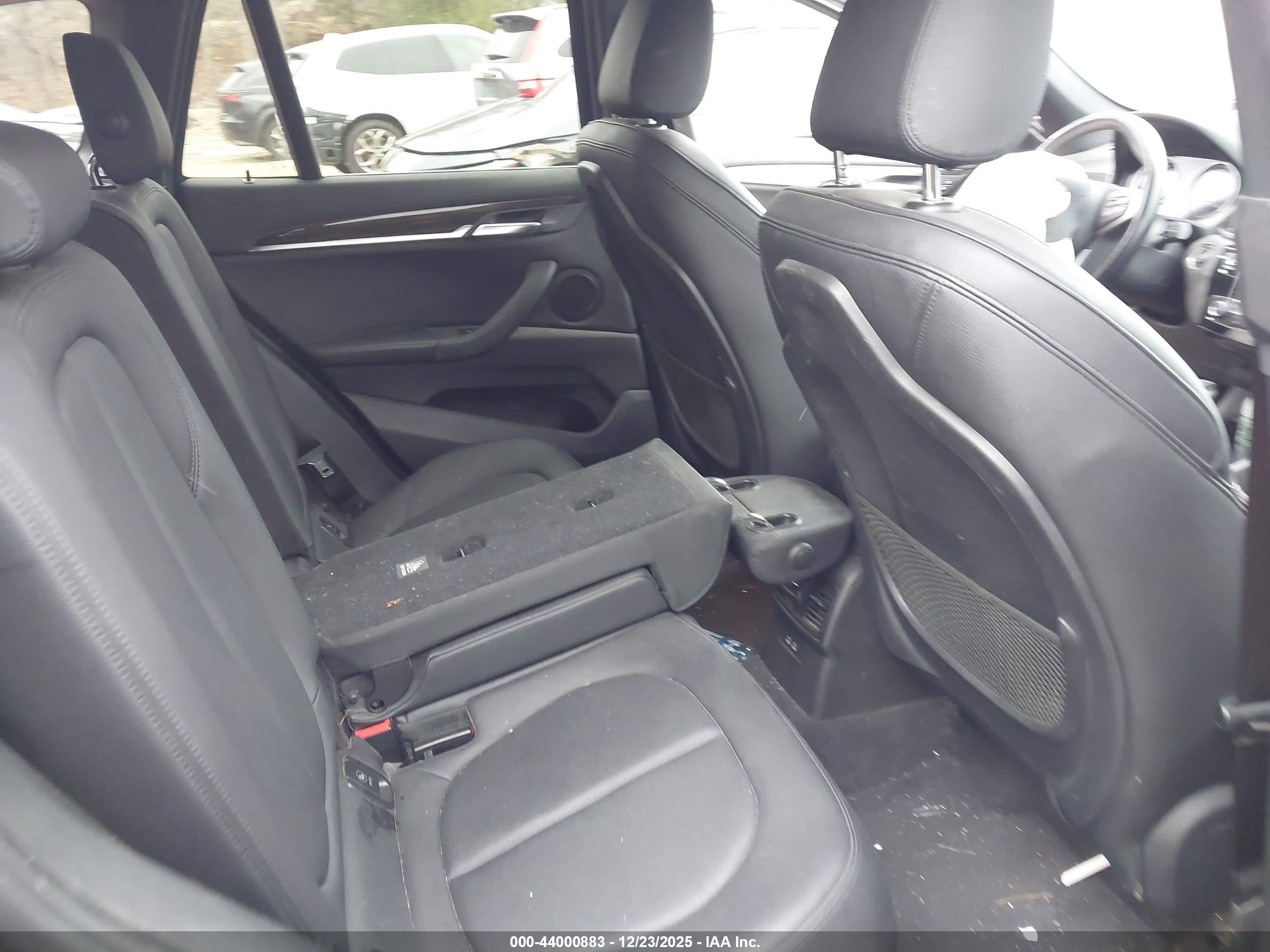 BMW X1 image 8