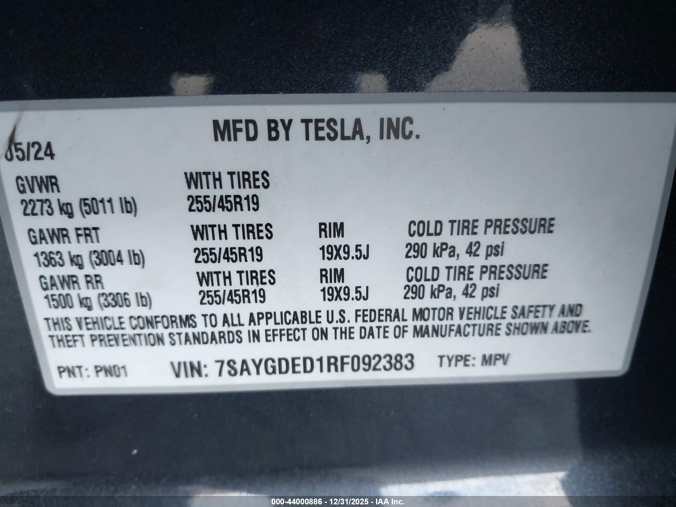 TESLA MODEL image 9