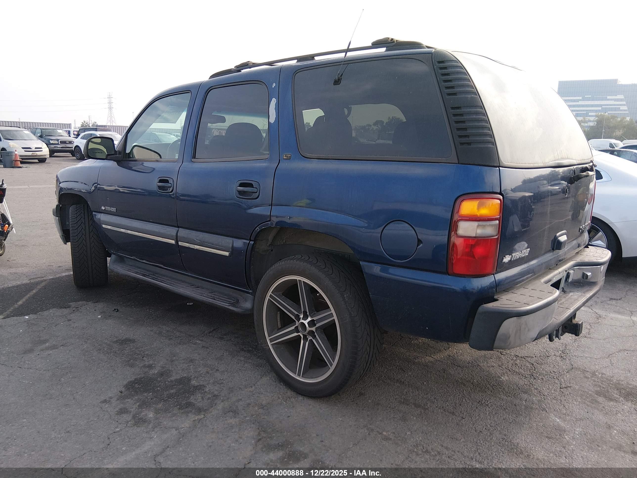 CHEVROLET TAHOE image 3