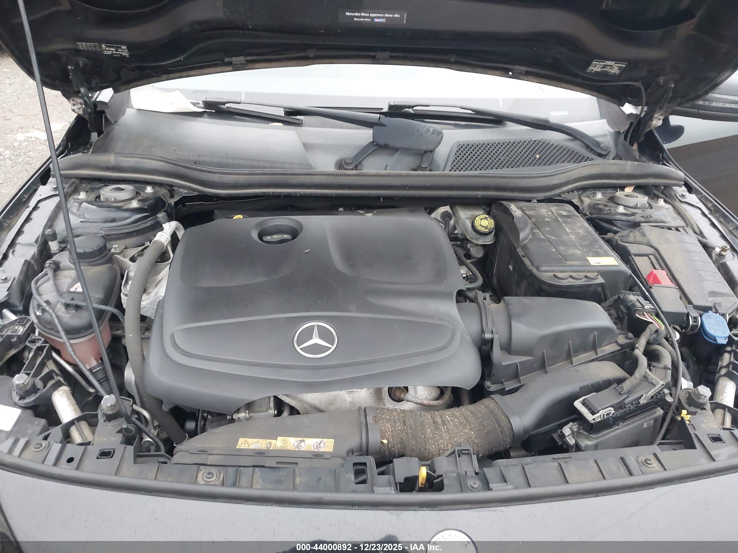 MERCEDES-BENZ GLA image 10
