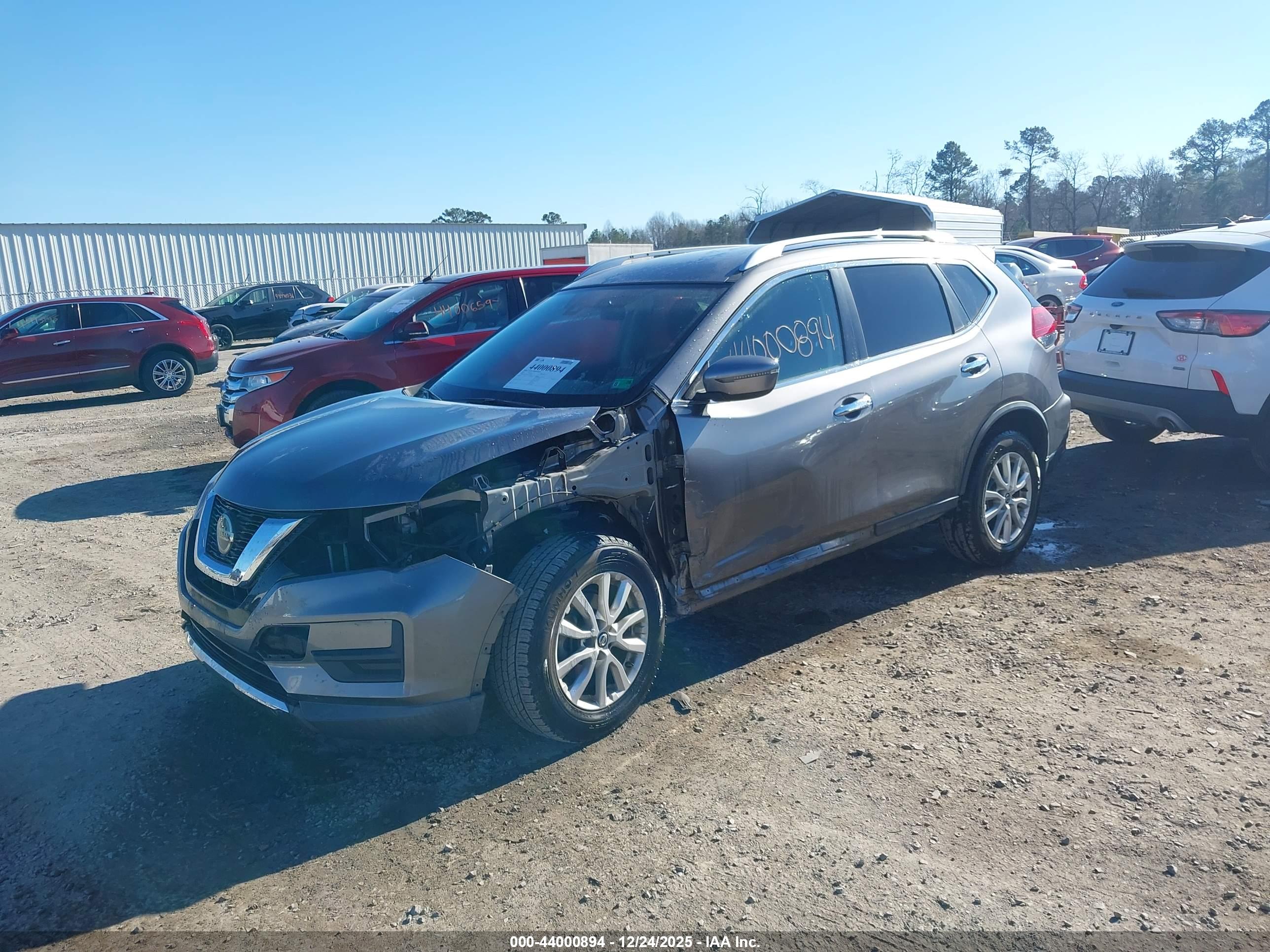 NISSAN ROGUE image 2