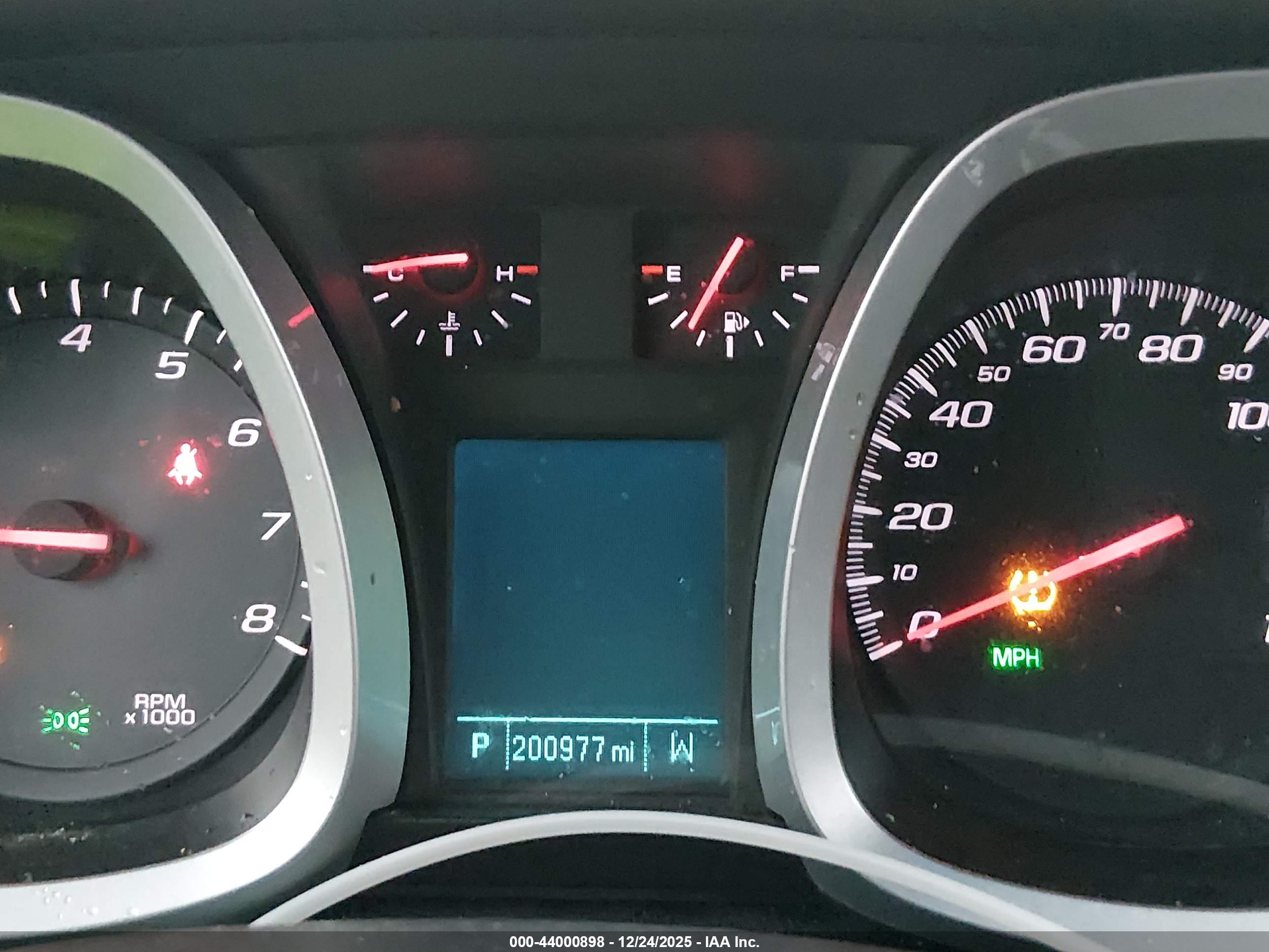 CHEVROLET EQUINOX image 7