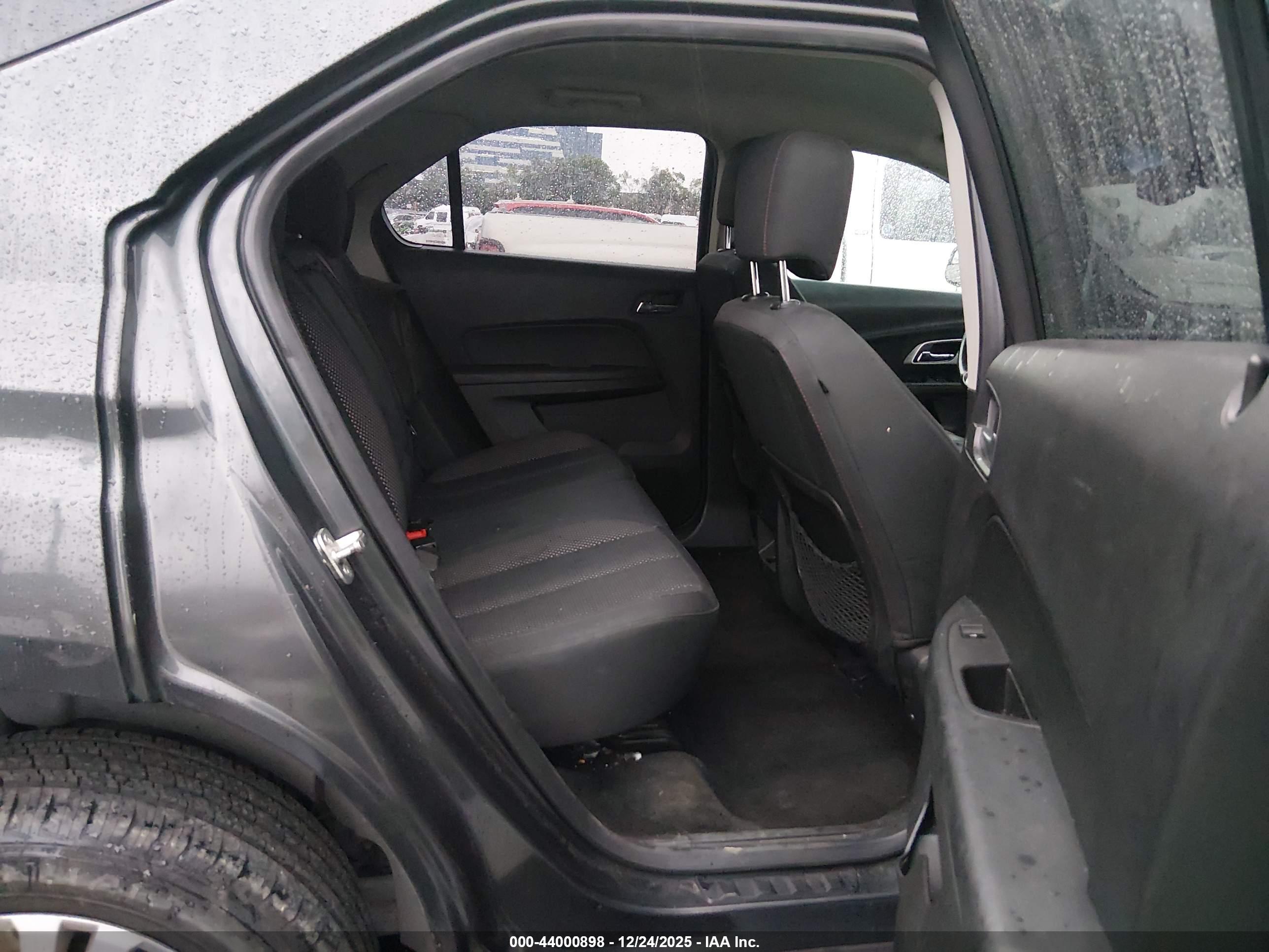 CHEVROLET EQUINOX image 8