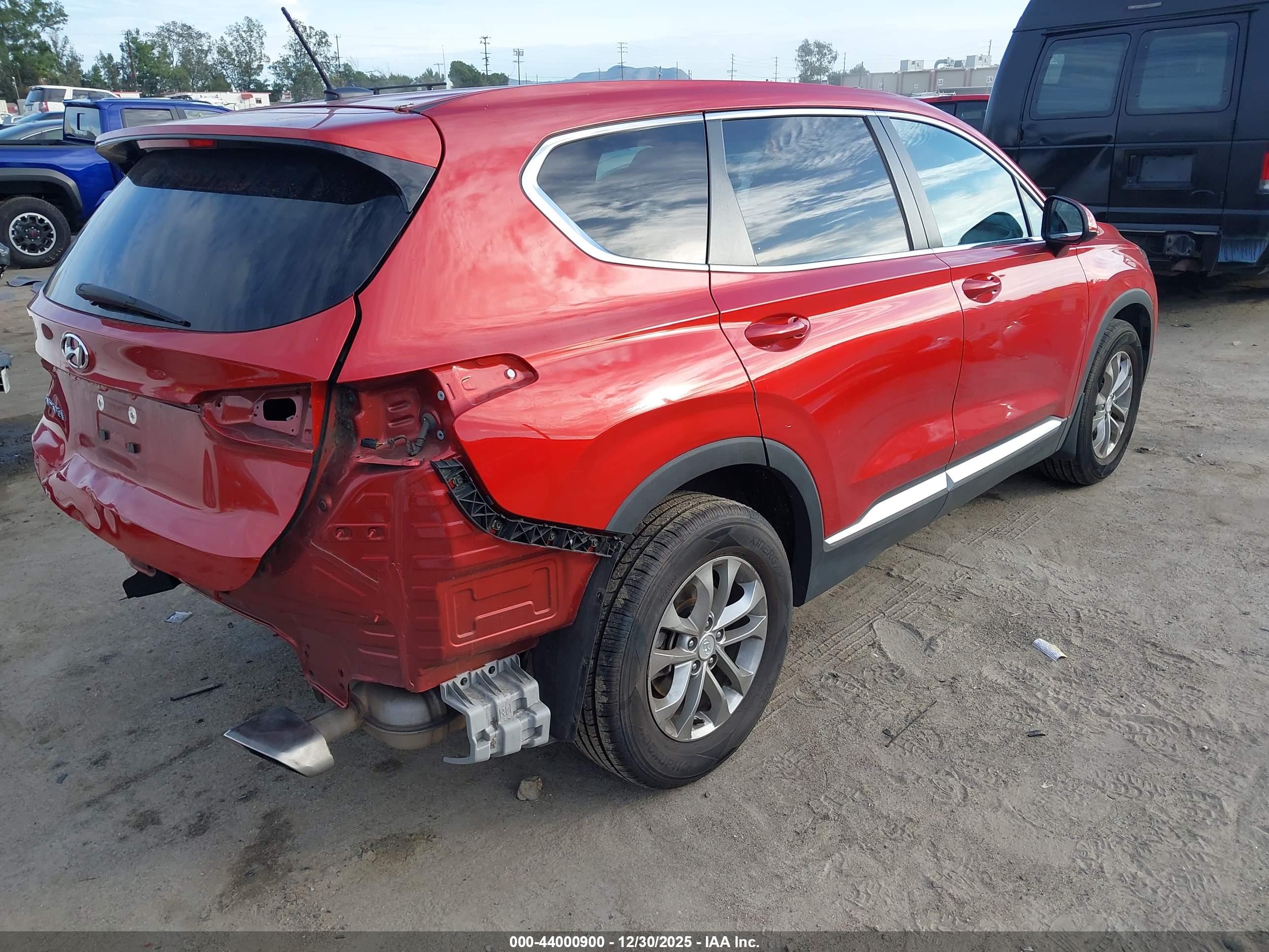 HYUNDAI SANTA image 4