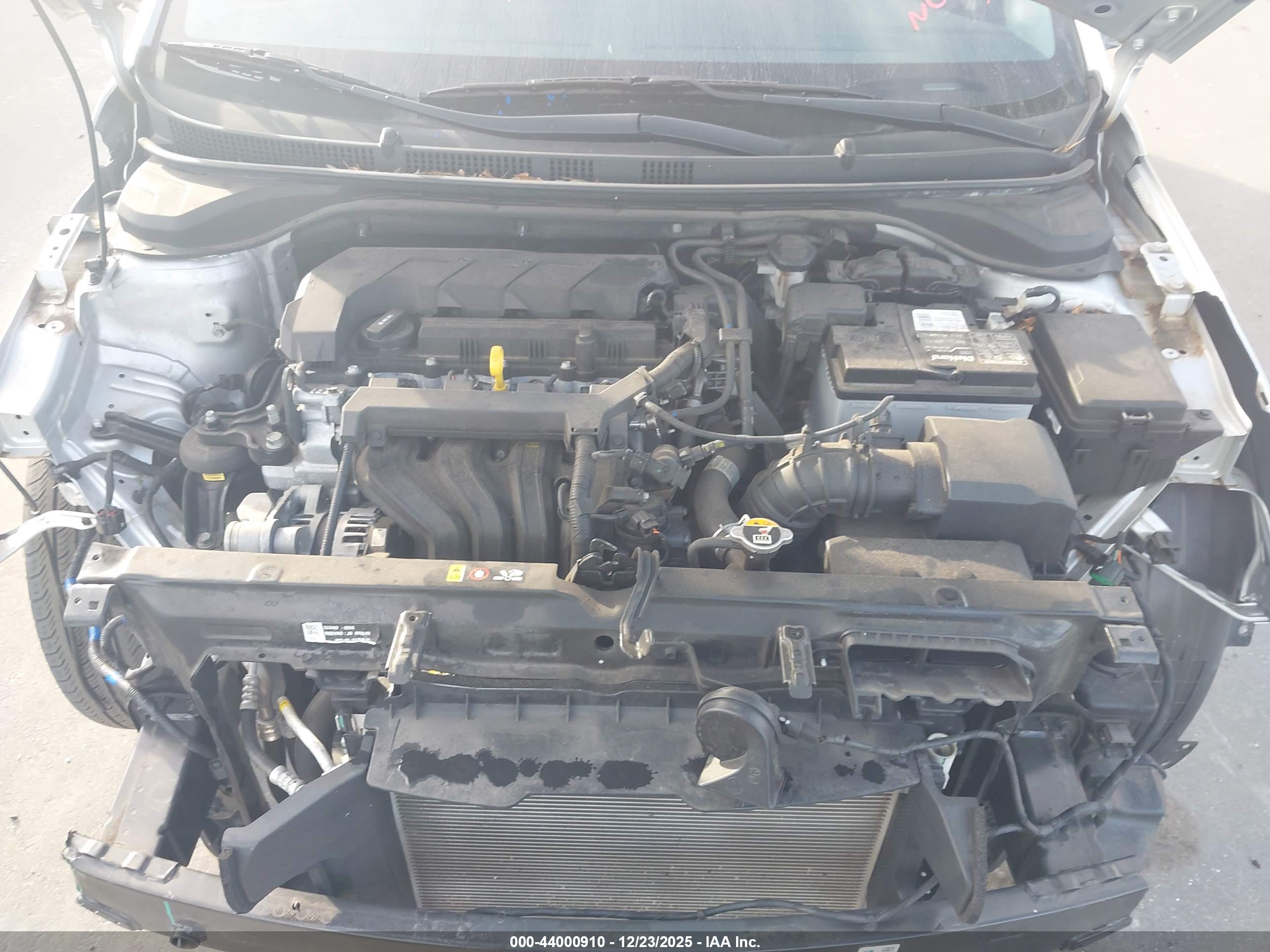HYUNDAI ACCENT image 10