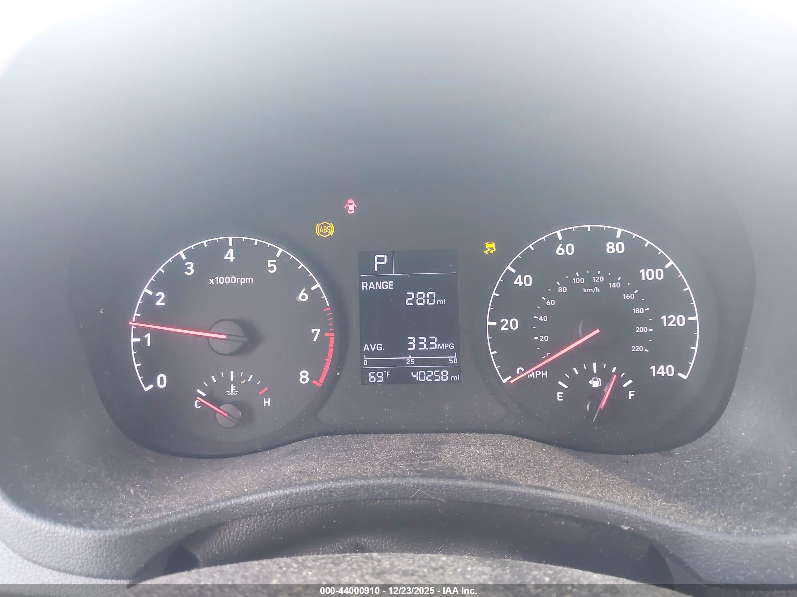 HYUNDAI ACCENT image 7