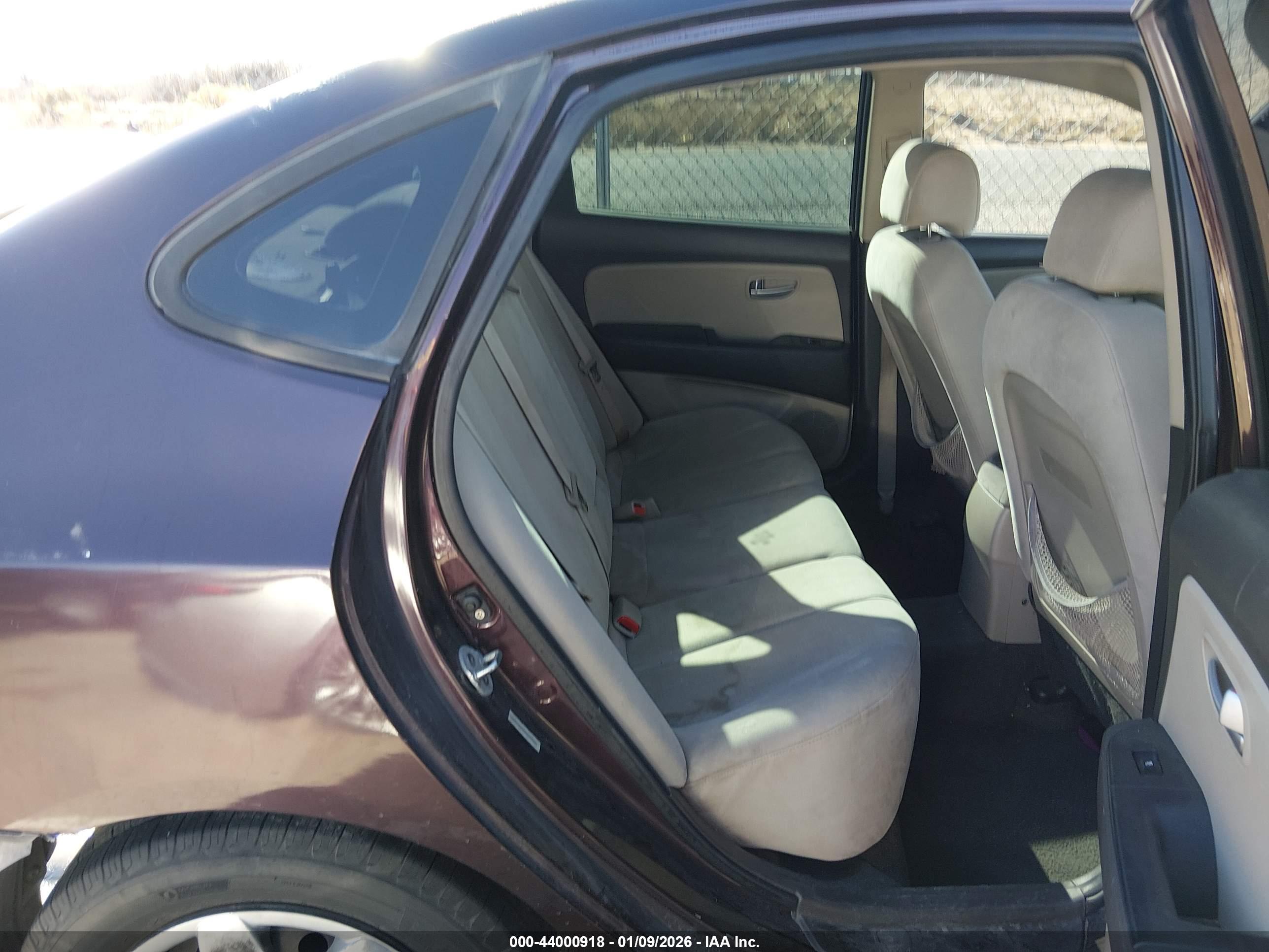 HYUNDAI ELANTRA image 8