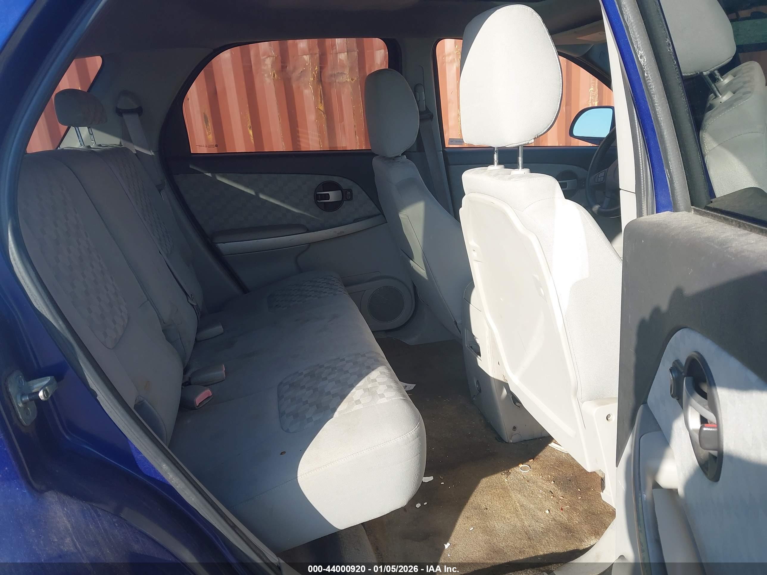 CHEVROLET EQUINOX image 8