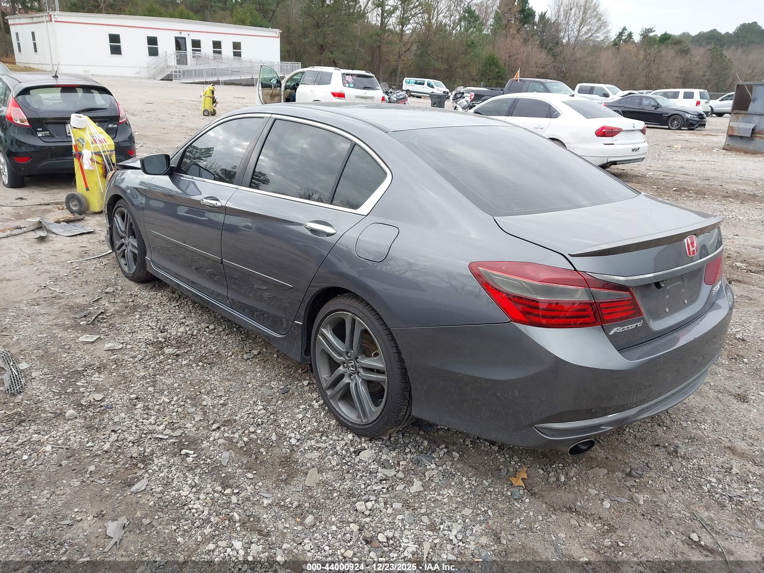 HONDA ACCORD image 3