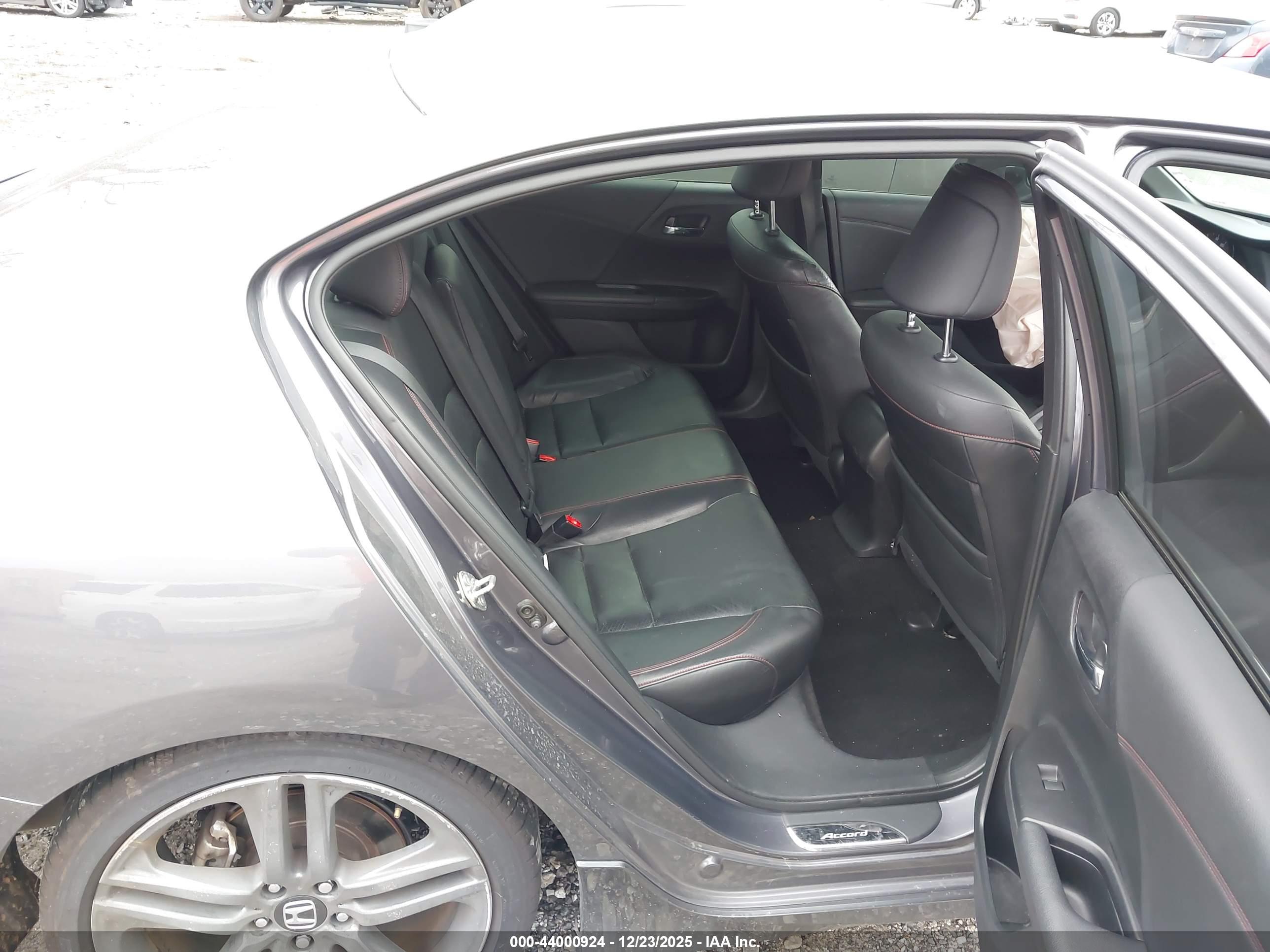 HONDA ACCORD image 8