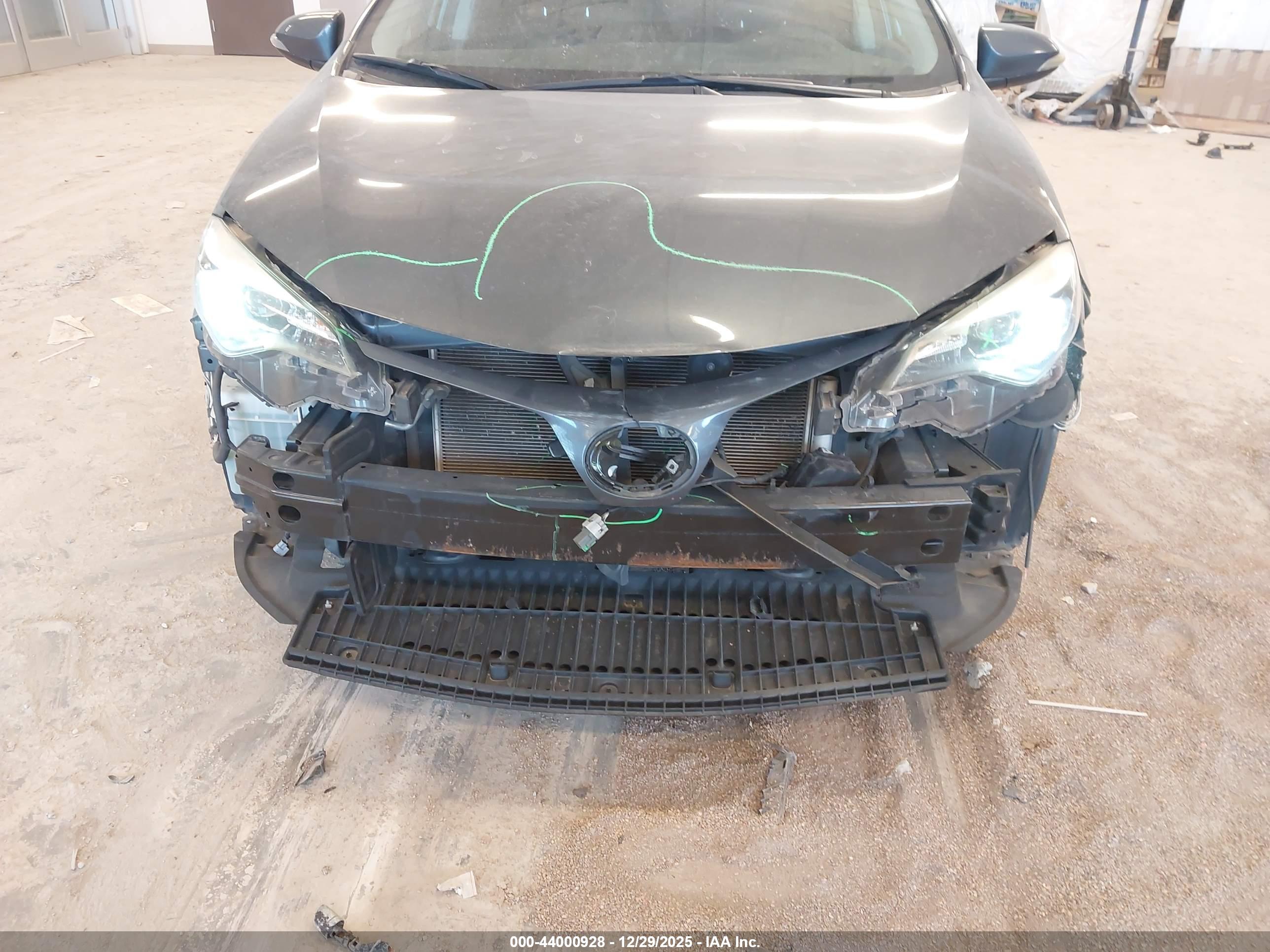 TOYOTA COROLLA image 6