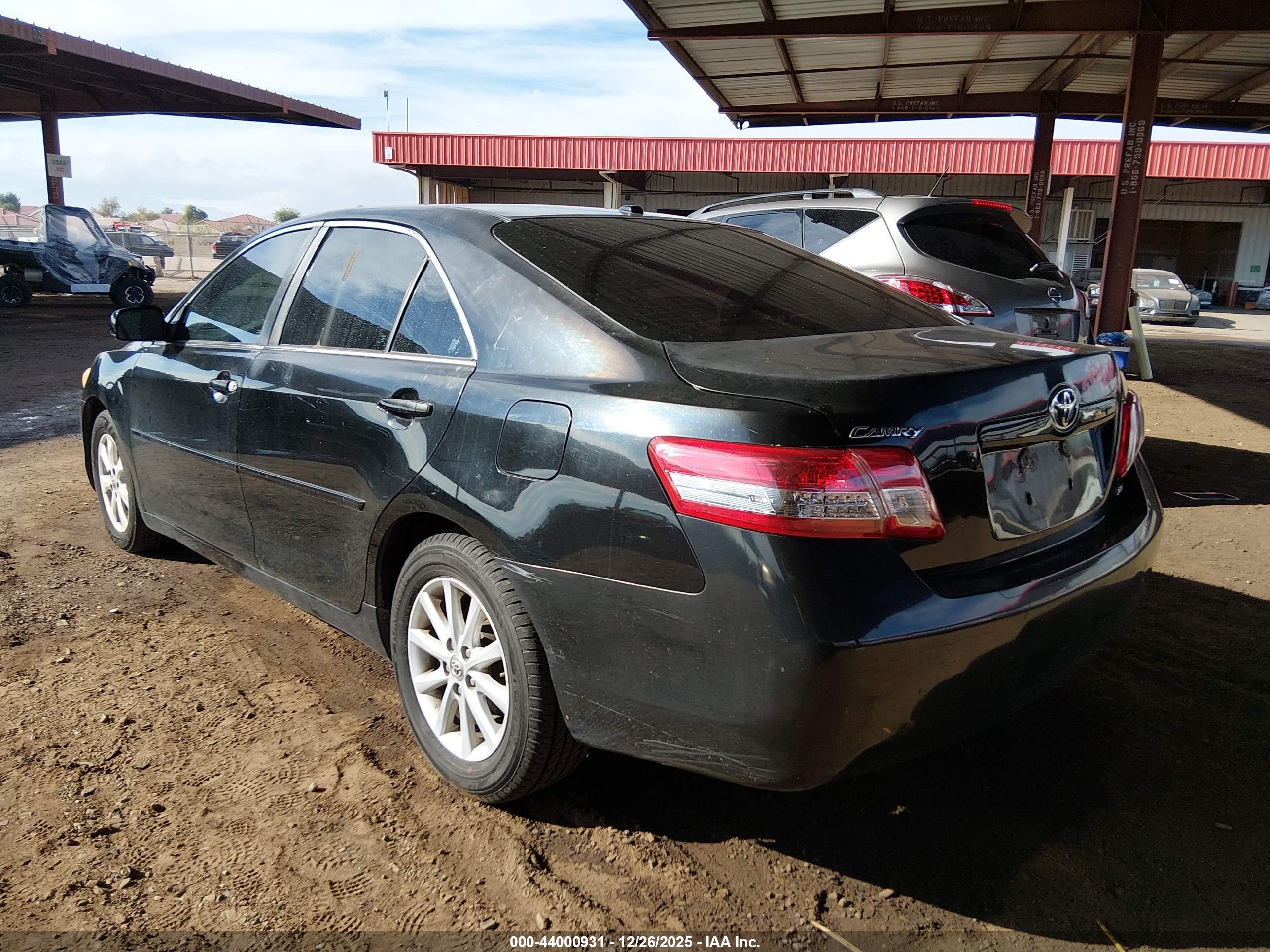 TOYOTA CAMRY image 3