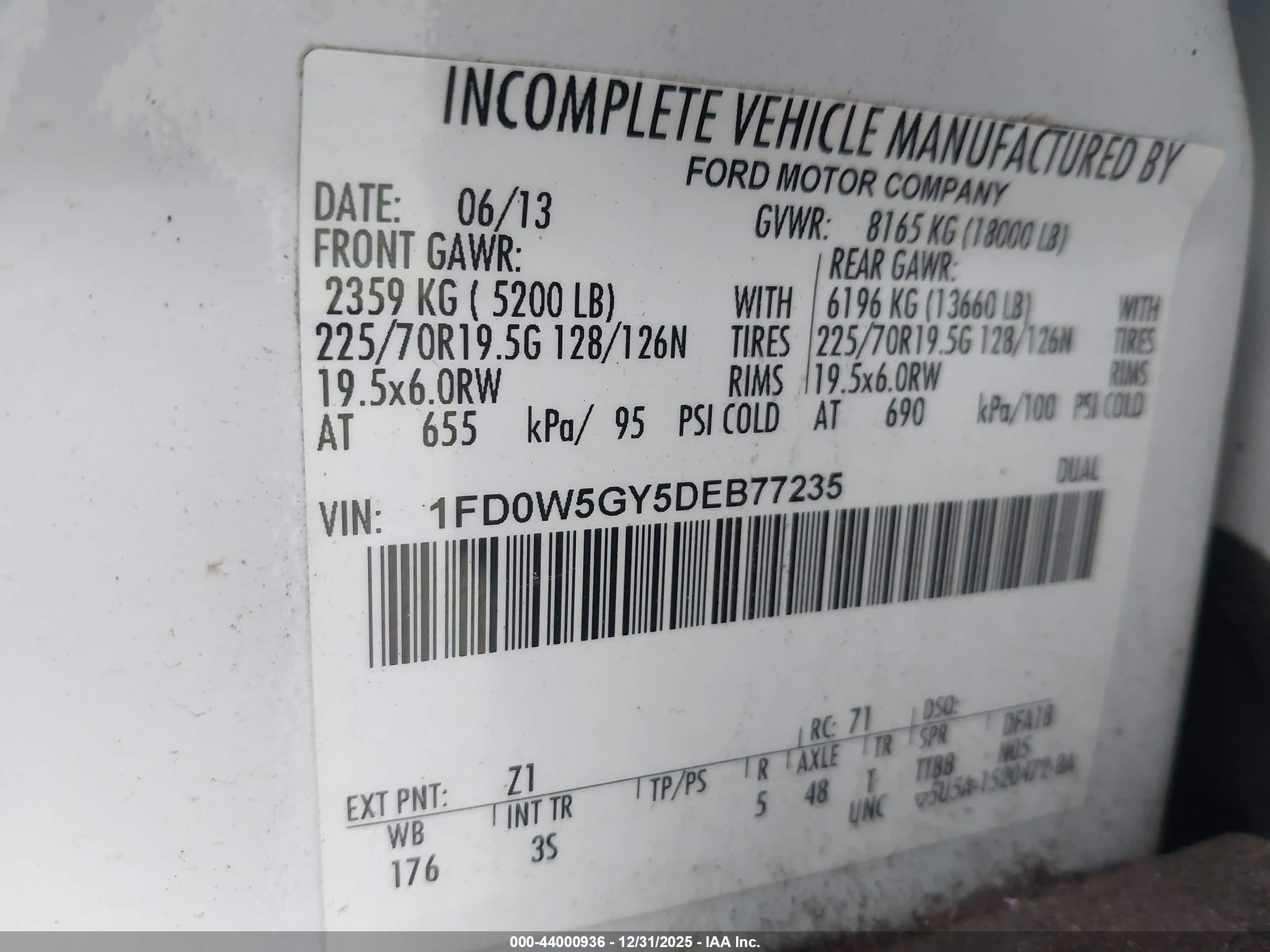 FORD F-550 image 9