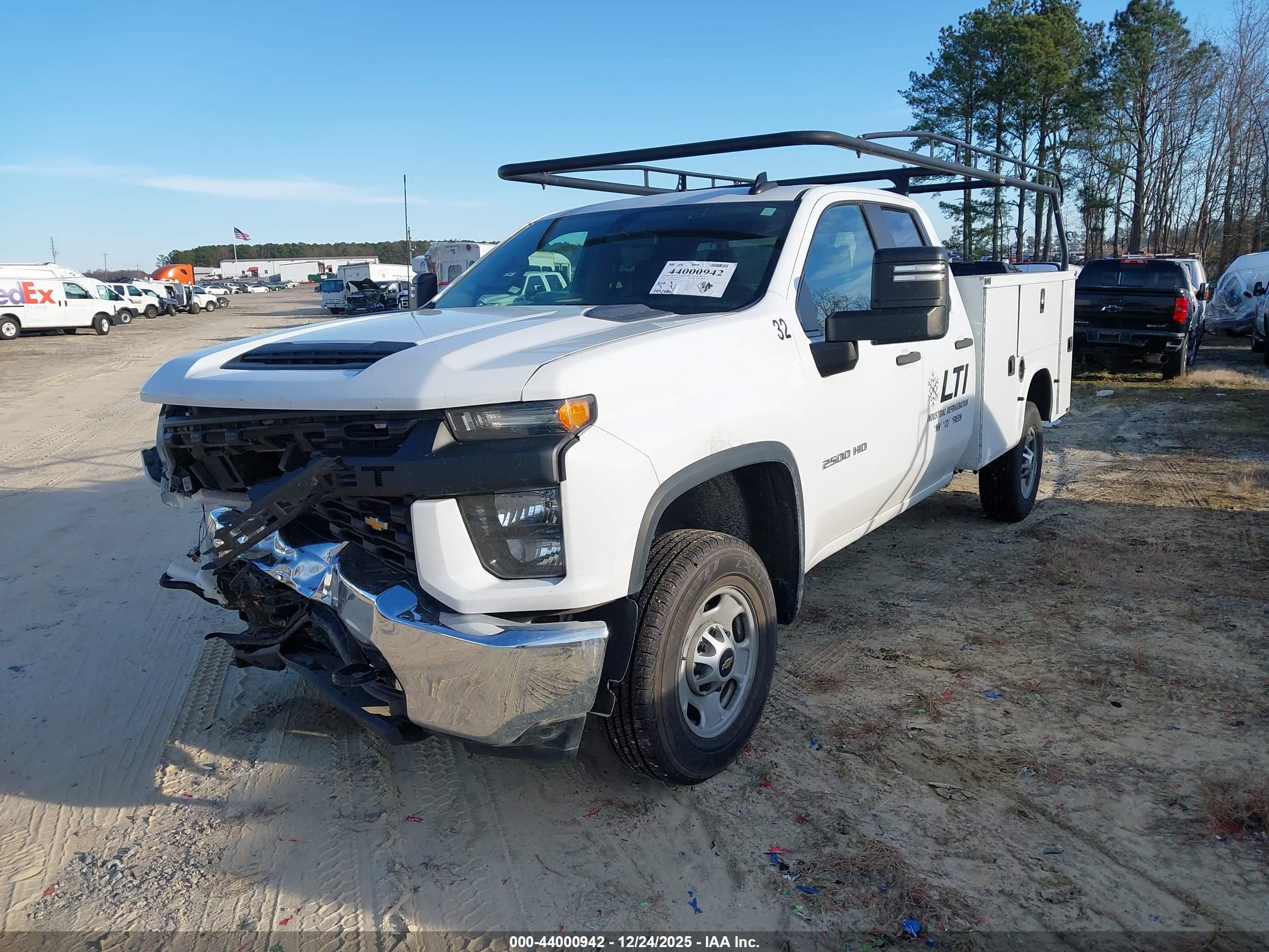 CHEVROLET SILVERADO image 2