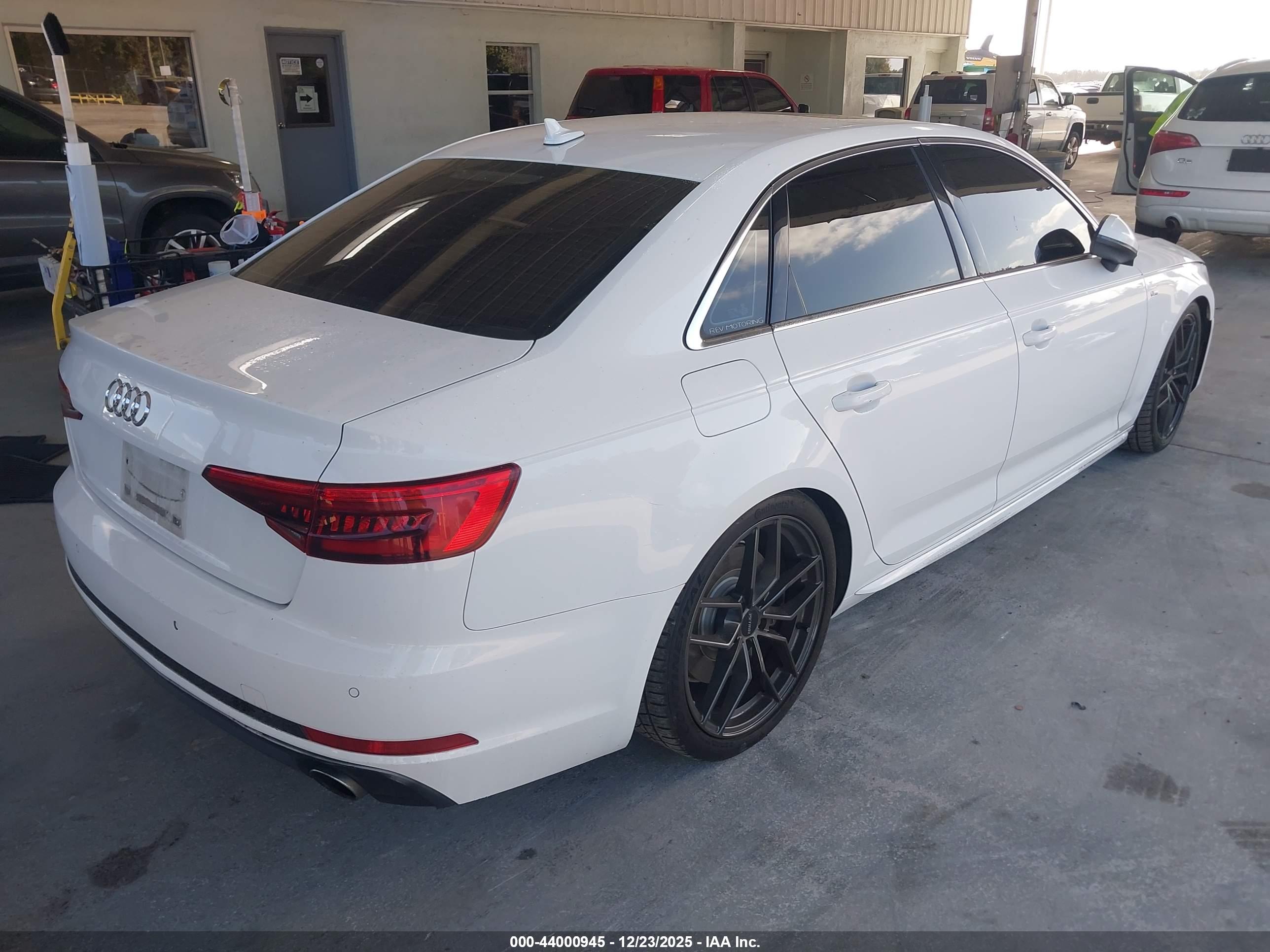AUDI A4 image 4
