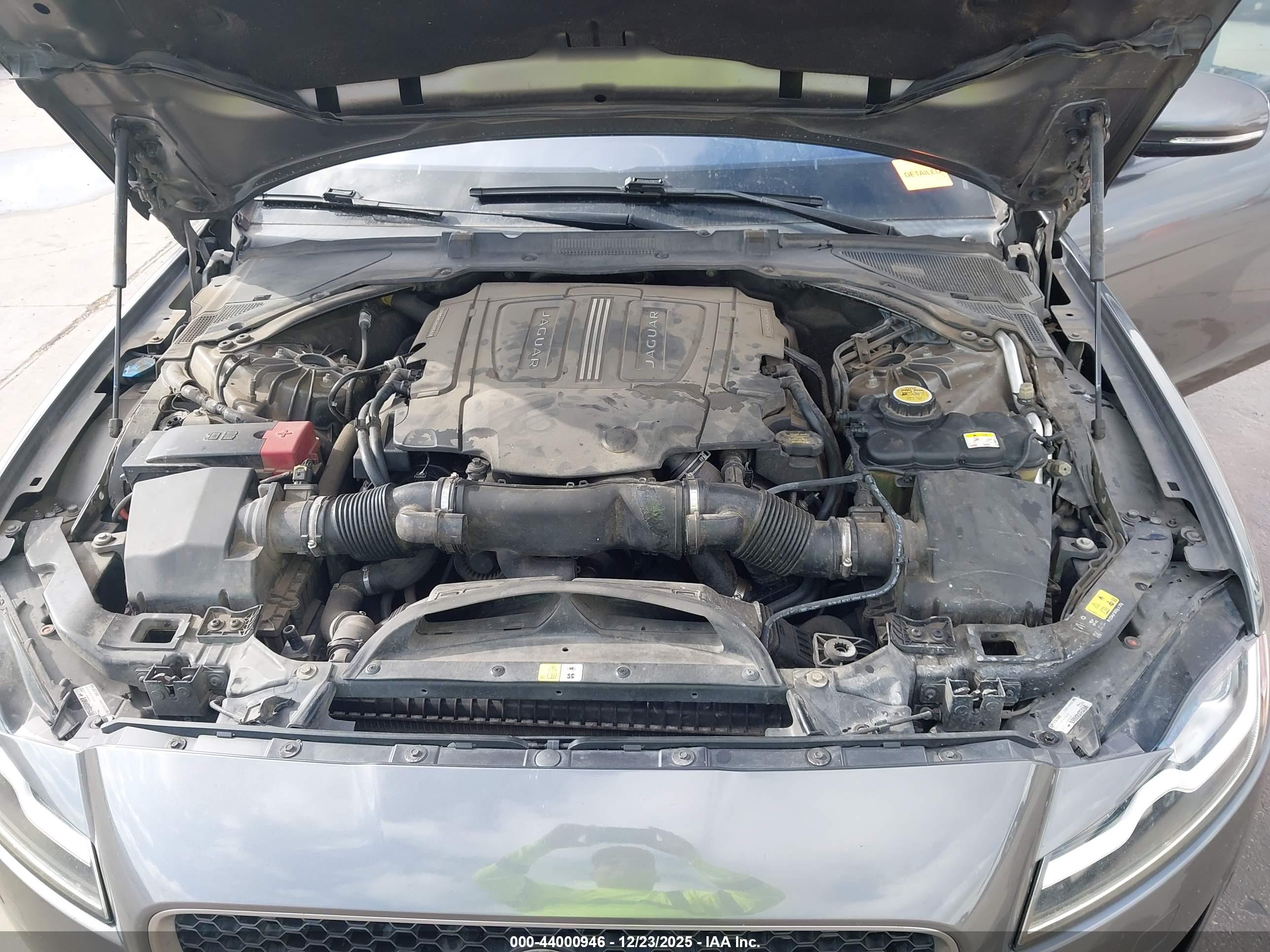 JAGUAR XF image 10