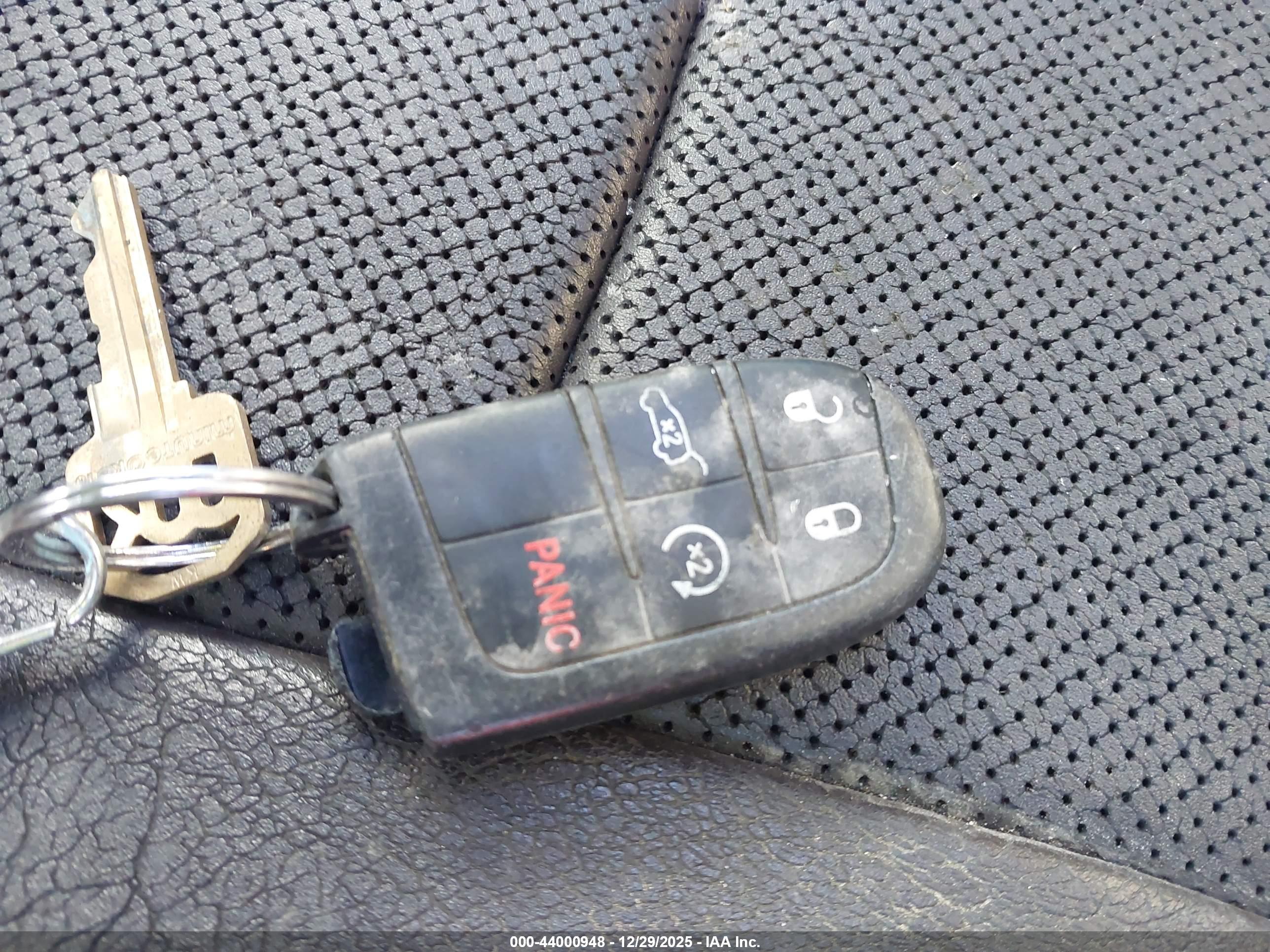 JEEP GRAND image 11