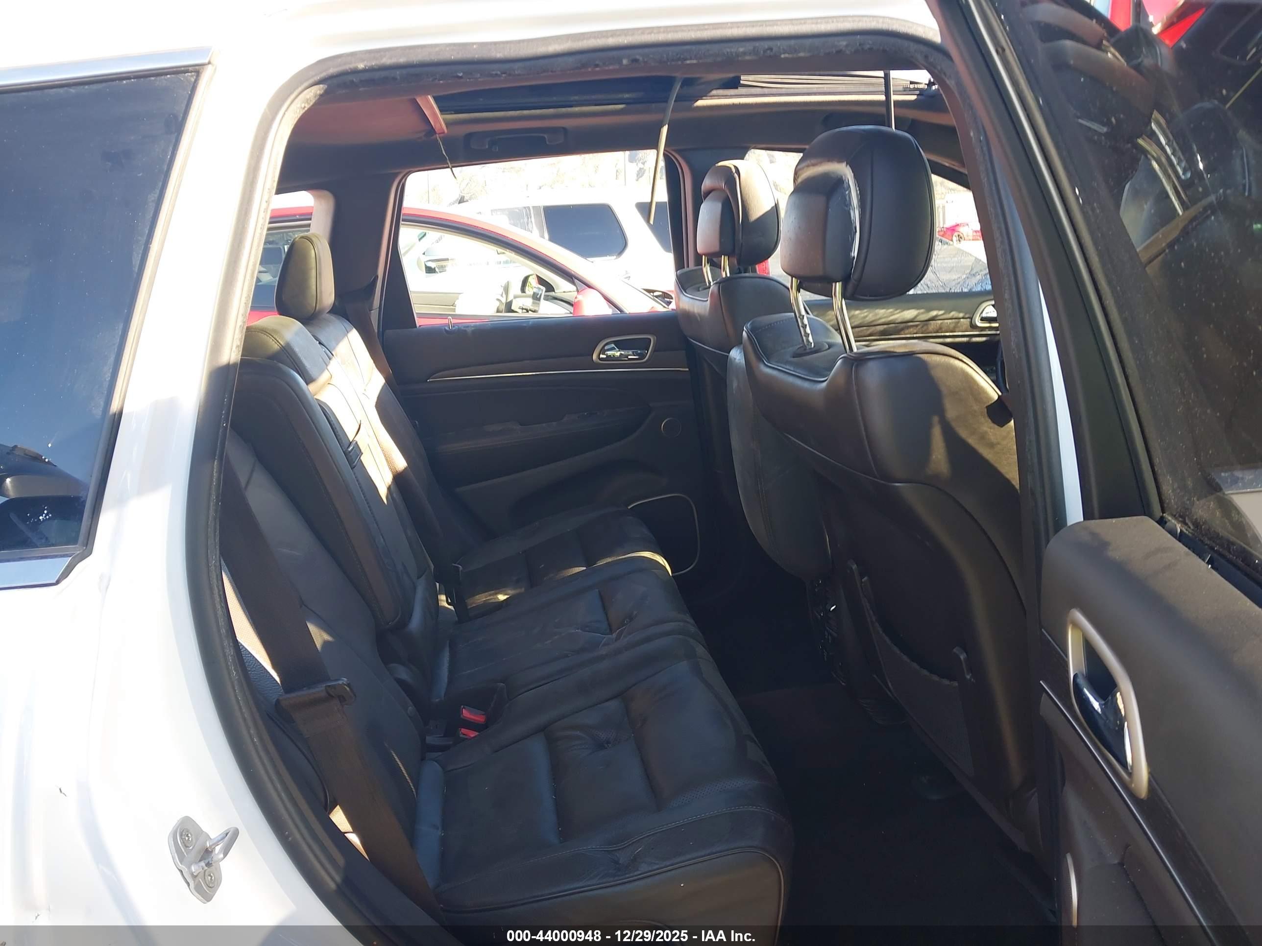 JEEP GRAND image 8