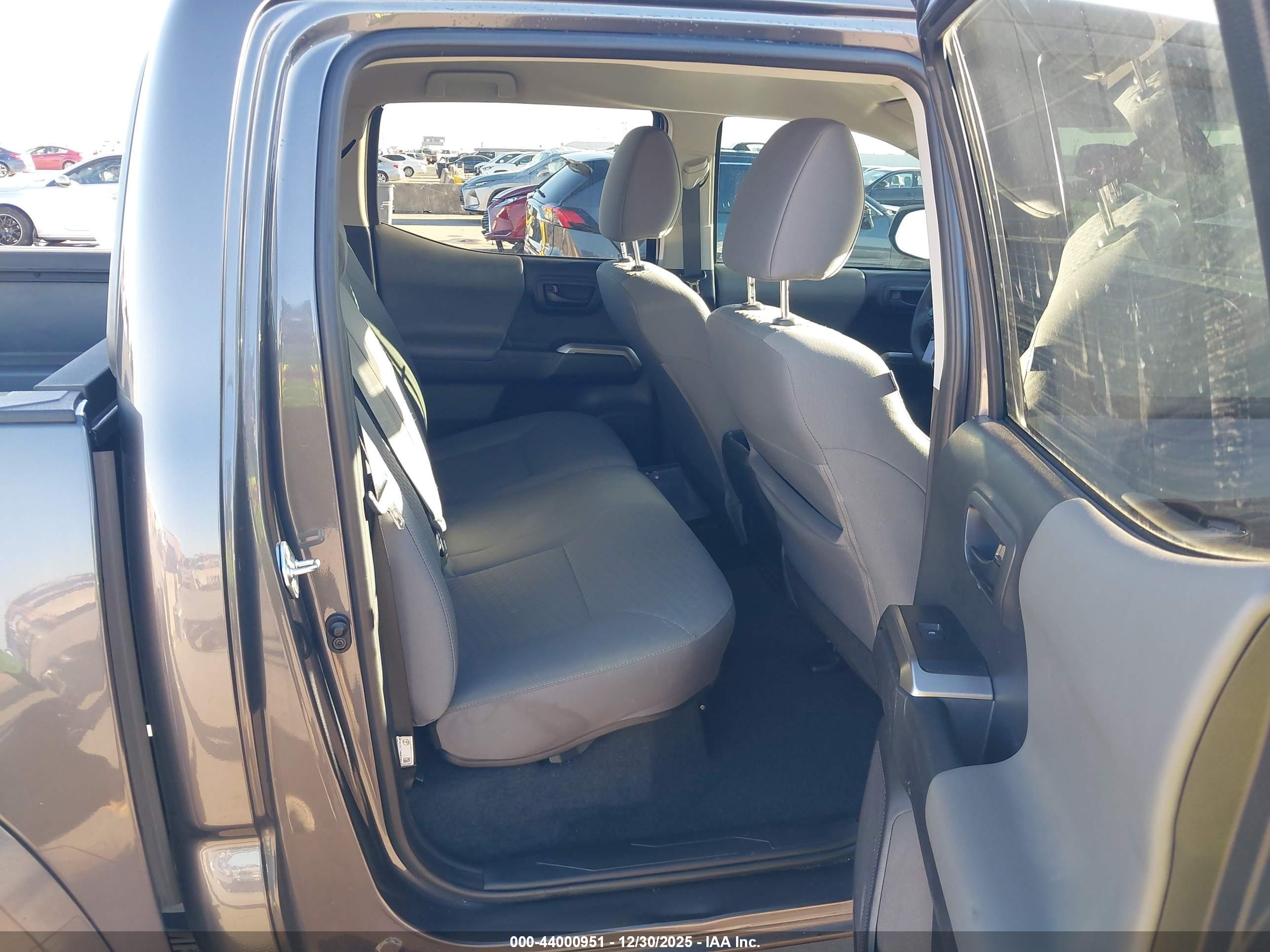TOYOTA TACOMA image 8